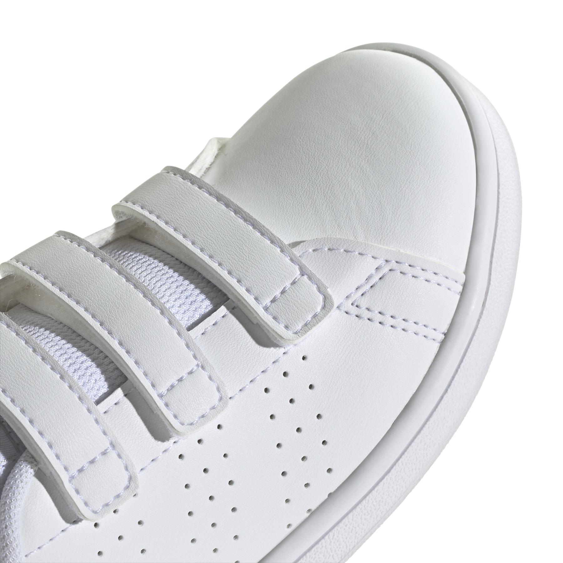 product/a/d/adidas_ig2516_8_footwear_photography_detail_view_1_white.jpg