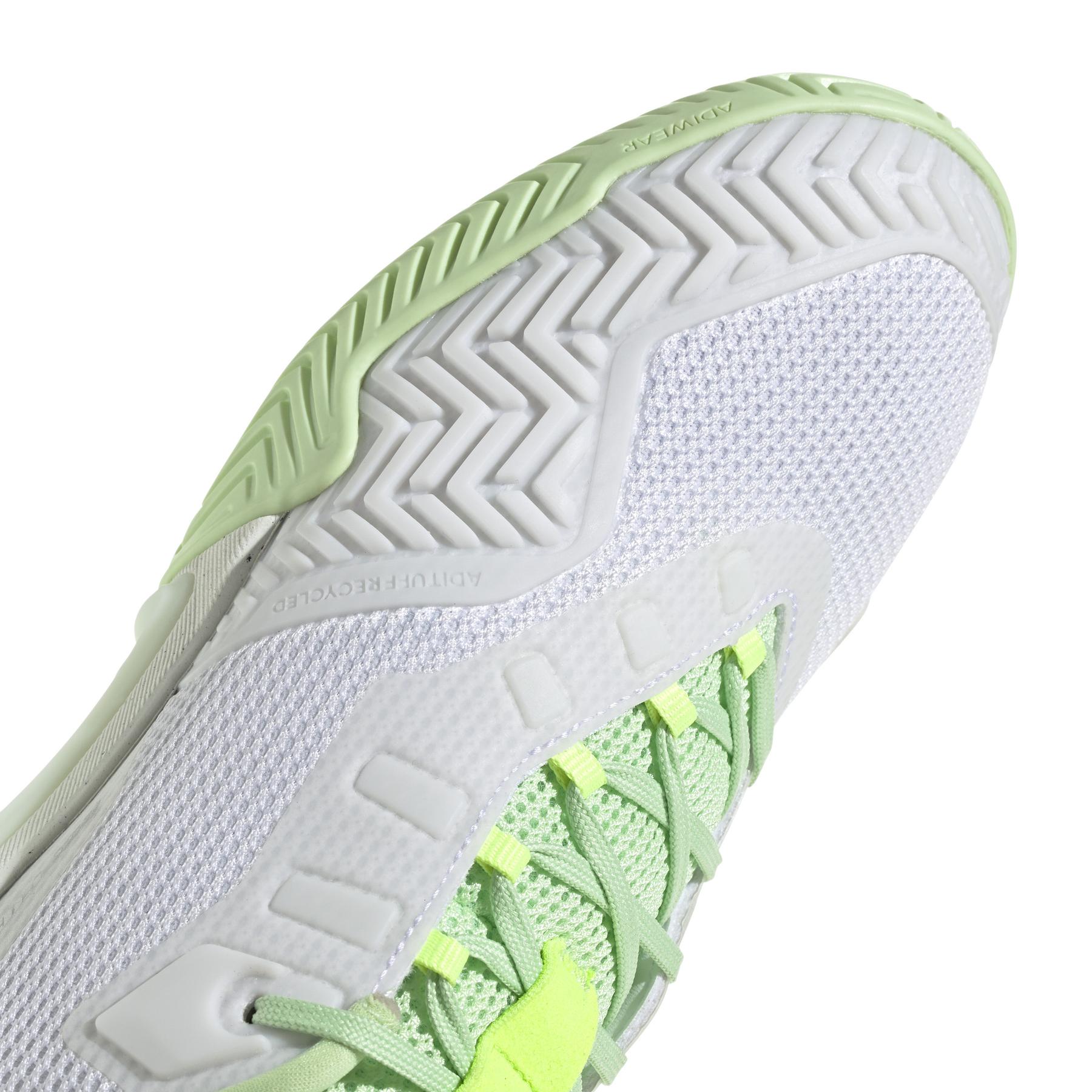 a/d/adidas_ig3114_8_footwear_photography_detail_view_1_white-nw040824x.jpg