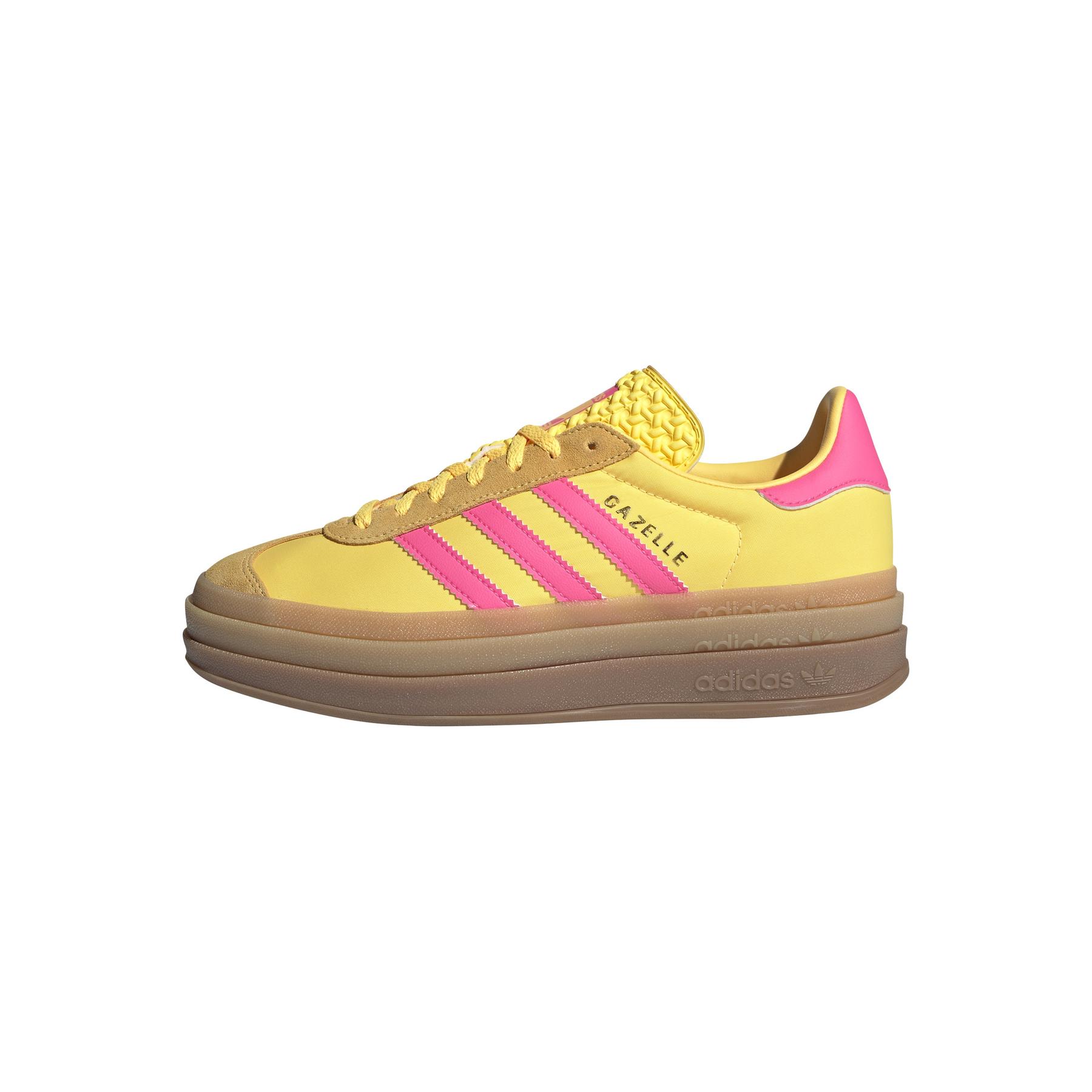 product/a/d/adidas_ig4387_12_footwear_photography_left_side_center_lateral_view_white.jpg