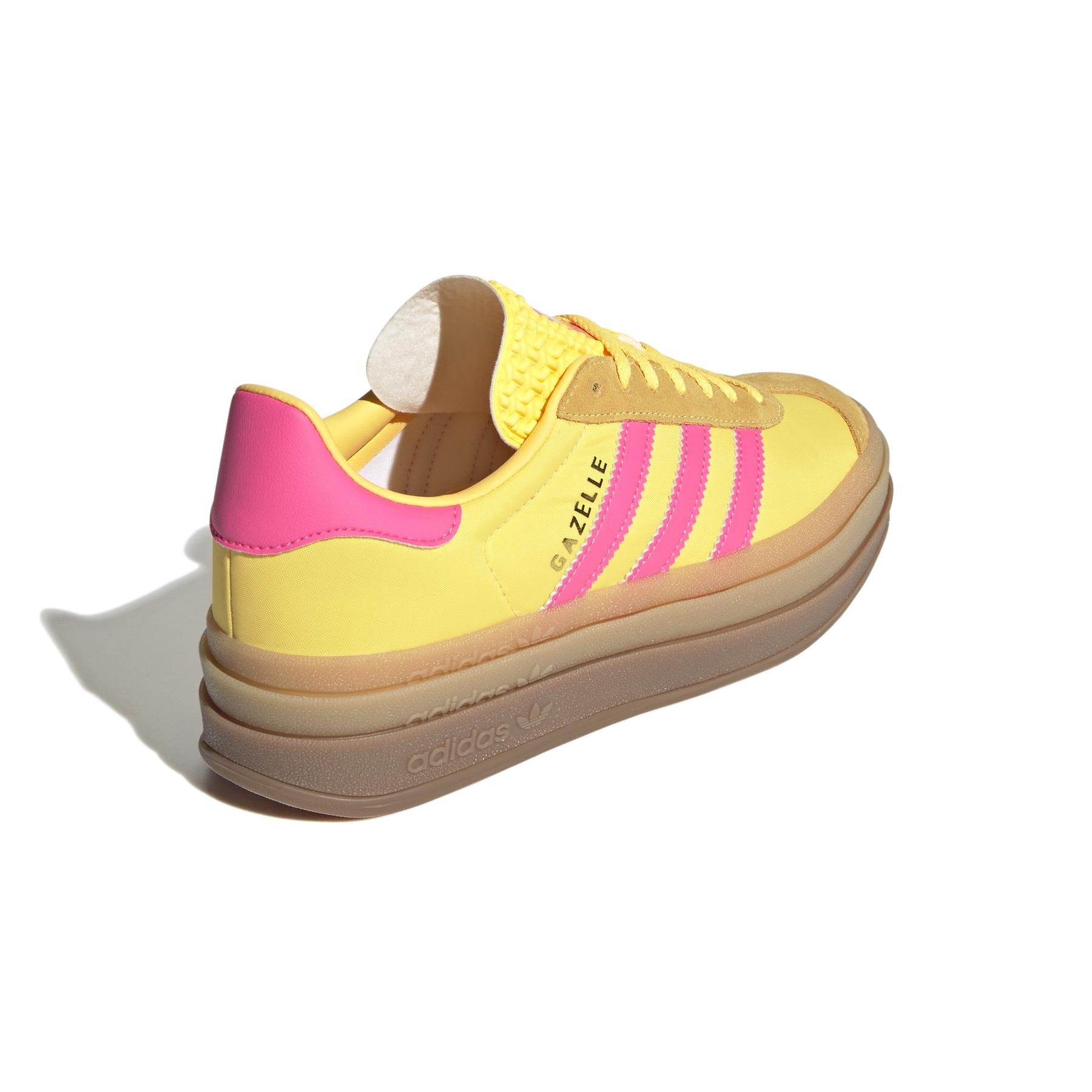 product/a/d/adidas_ig4387_7_footwear_photography_back_lateral_top_view_white.jpg