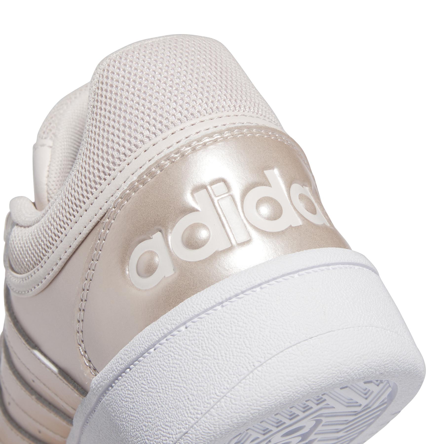 product/a/d/adidas_ig6109_9_footwear_photography_detail_view_2_white.jpg