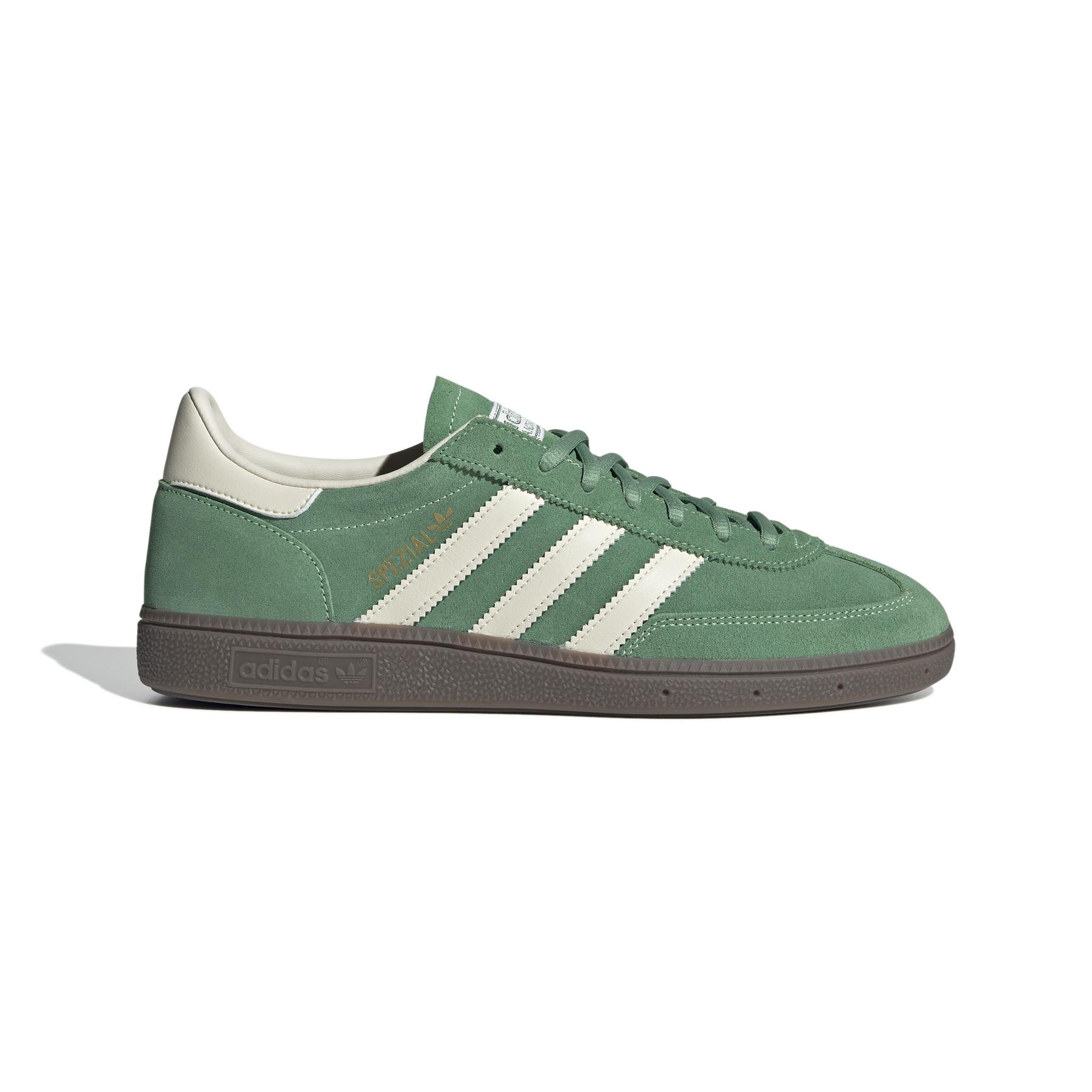 product/a/d/adidas_ig6192_1_footwear_photography_side_lateral_center_view_white.jpg