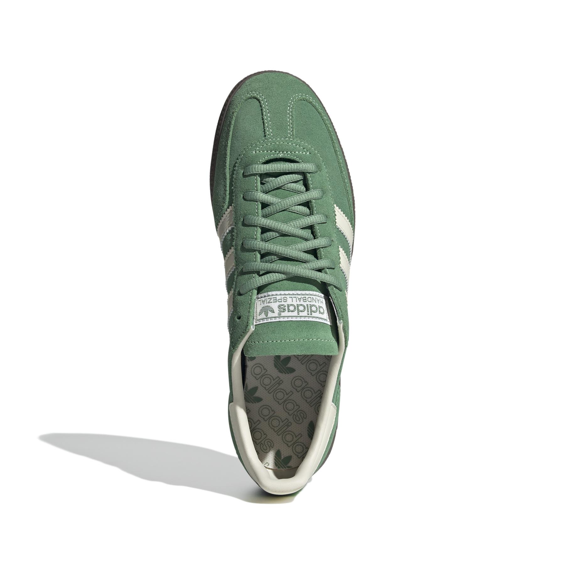 product/a/d/adidas_ig6192_3_footwear_photography_top_portrait_view_white.jpg