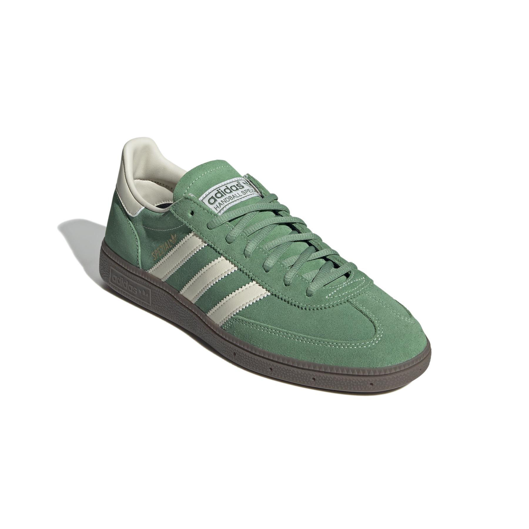 product/a/d/adidas_ig6192_6_footwear_photography_front_lateral_top_view_white.jpg