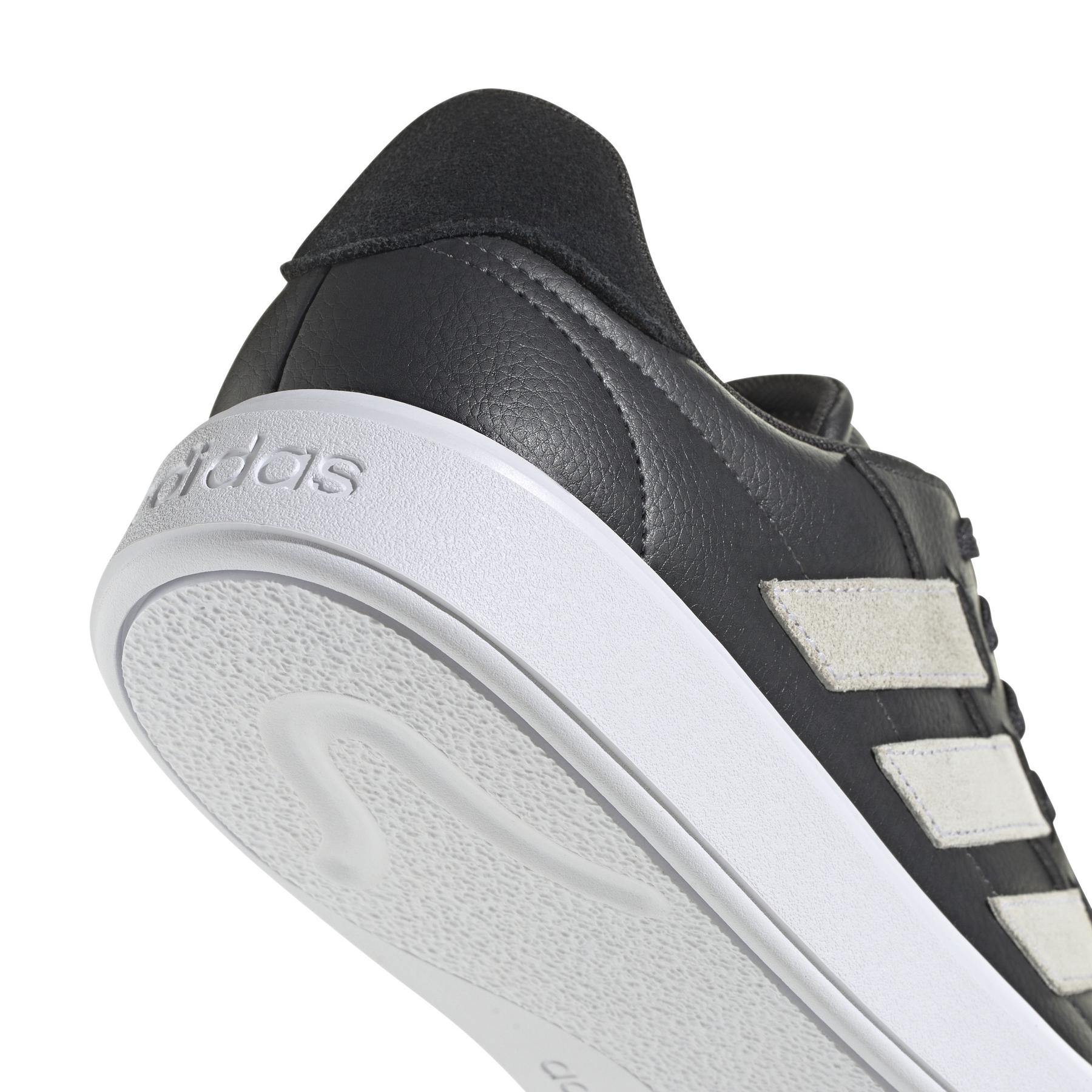 product/a/d/adidas_ig6861_8_footwear_photography_detail_view_1_white.jpg
