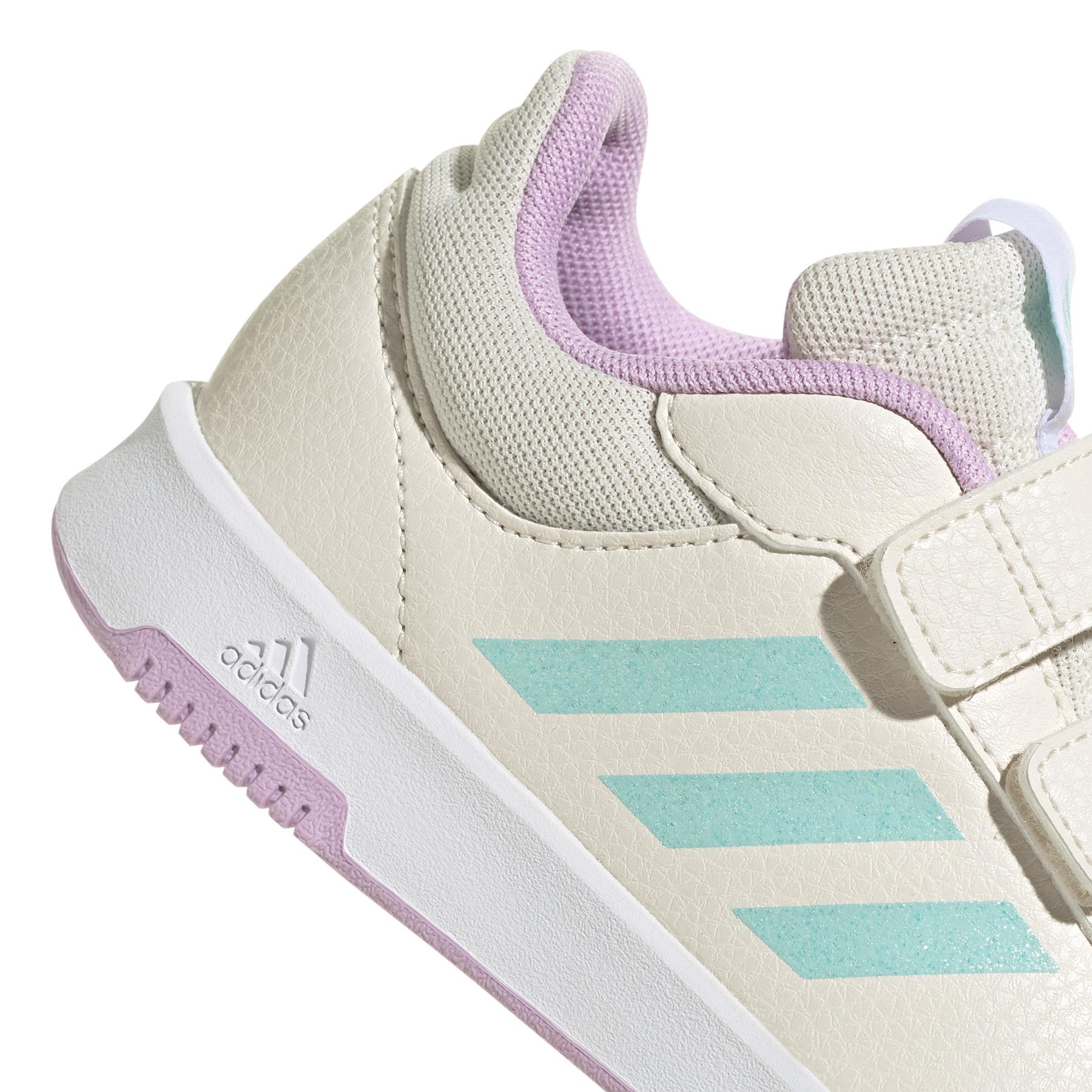 product/a/d/adidas_ig8583_9_footwear_photography_detail_view_2_white.jpg