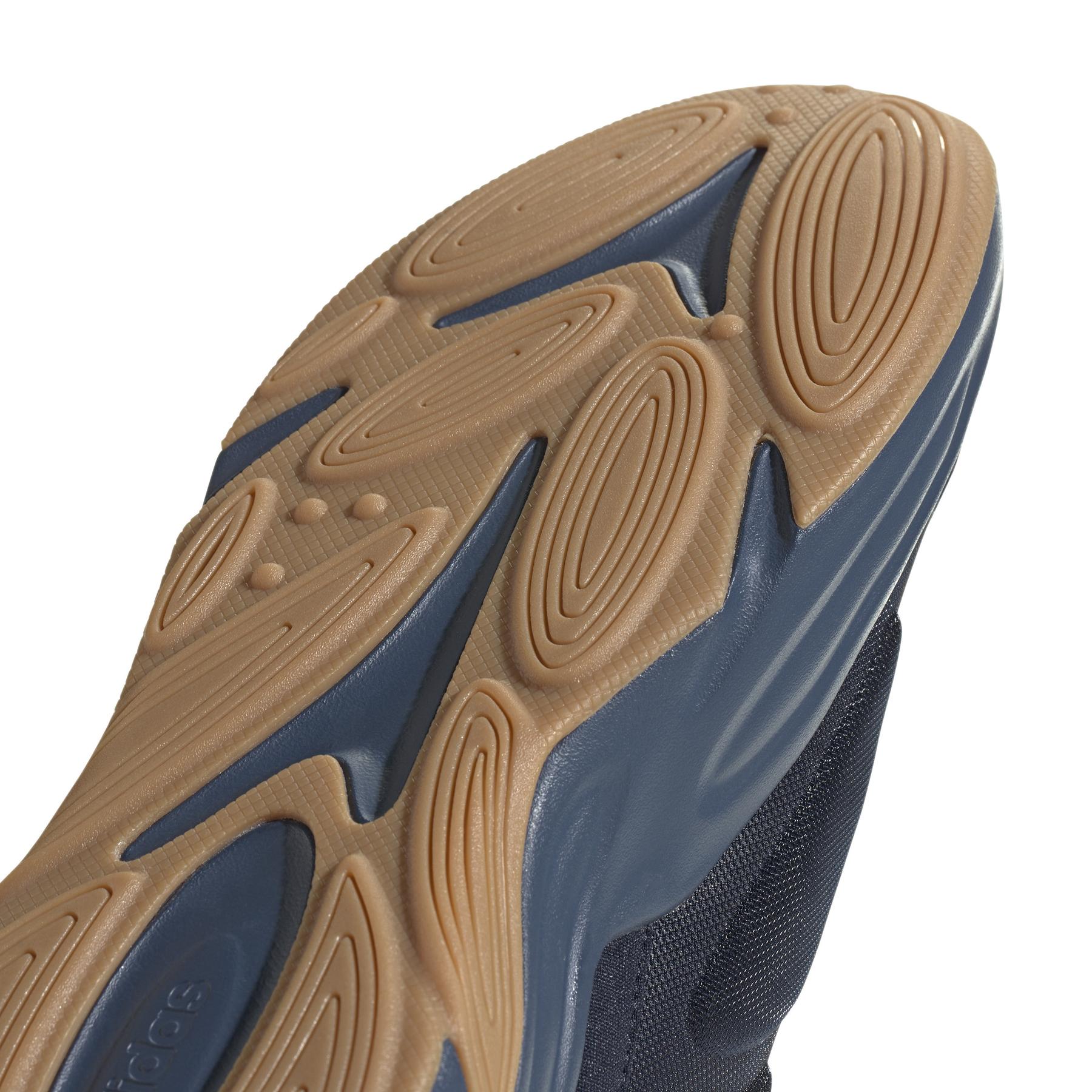 product/a/d/adidas_ig8797_8_footwear_photography_detail_view_1_white.jpg