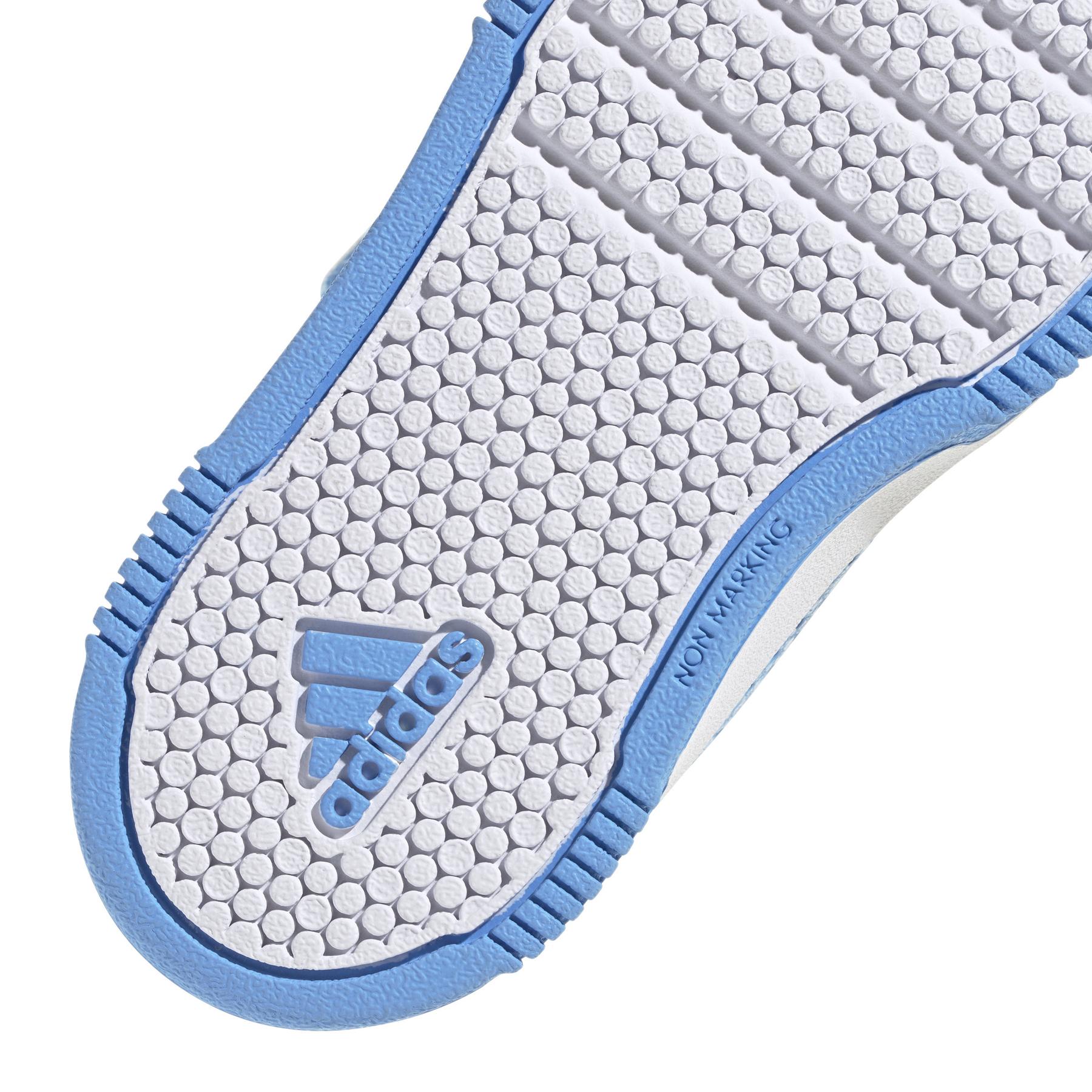 product/a/d/adidas_ig8802_8_footwear_photography_detail_view_1_white.jpg