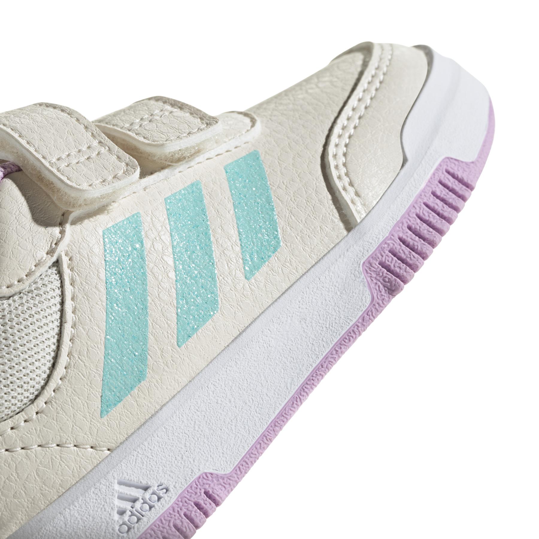 product/a/d/adidas_ig8803_8_footwear_photography_detail_view_1_white.jpg
