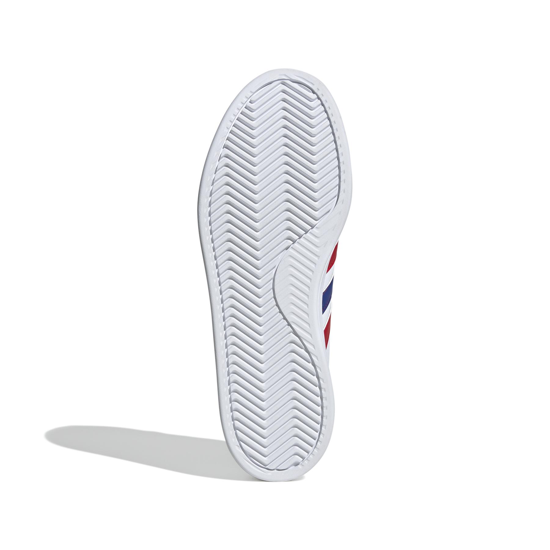 a/d/adidas_ig9224_4_footwear_photography_bottom_view_white.jpg