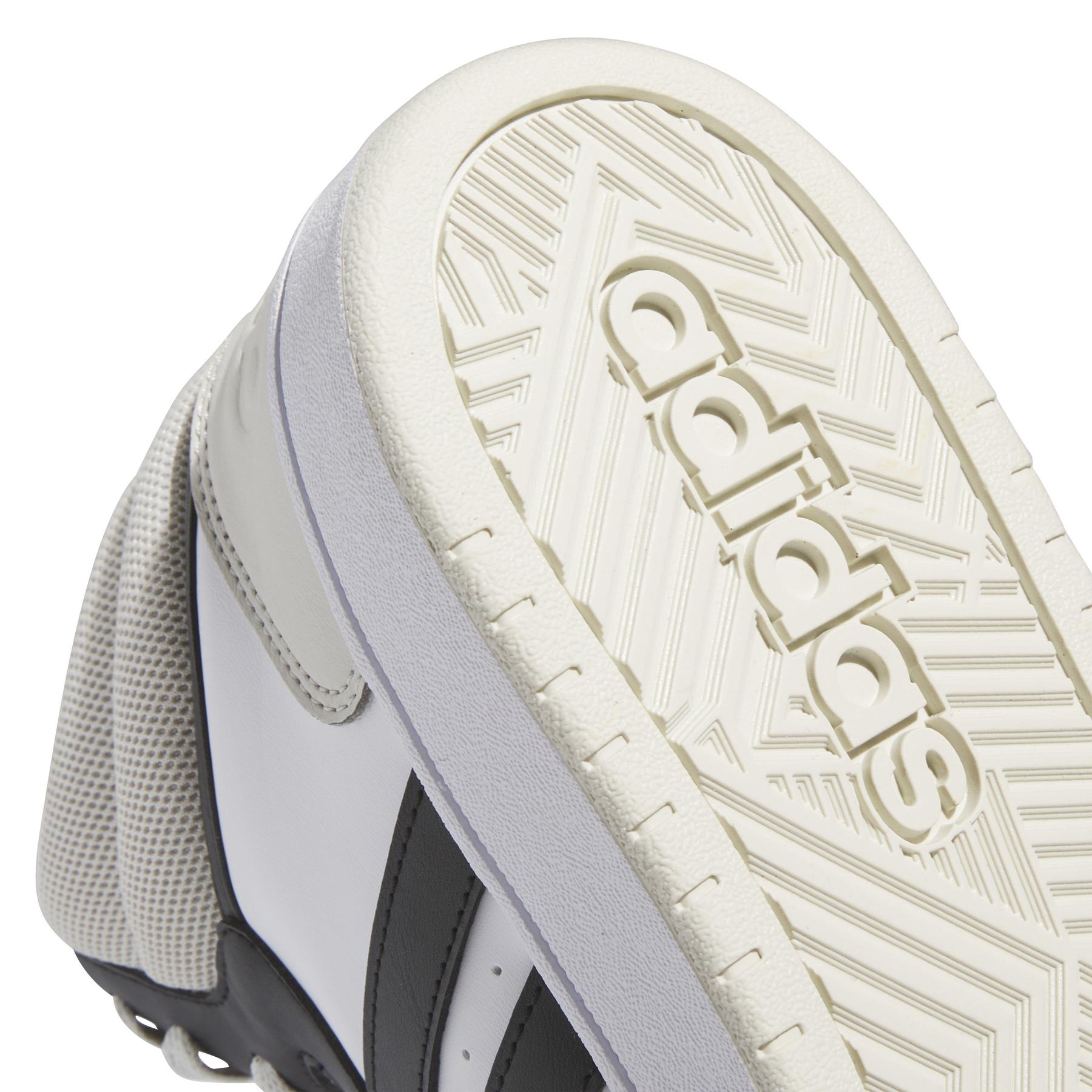 product/a/d/adidas_ih0157_9_footwear_photography_detail_view_2_white.jpg
