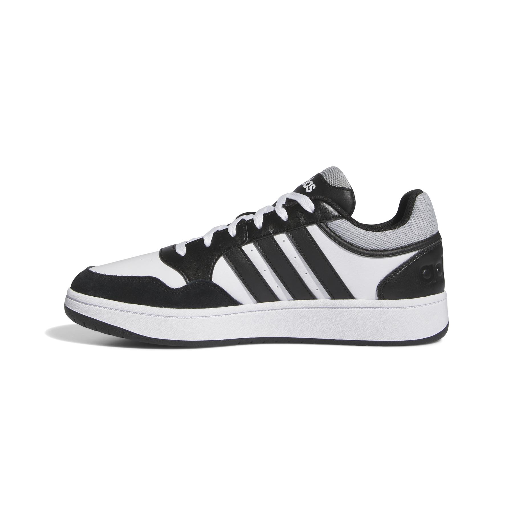 a/d/adidas_ih0169_5_footwear_photography_side_medial_center_view_white.jpg
