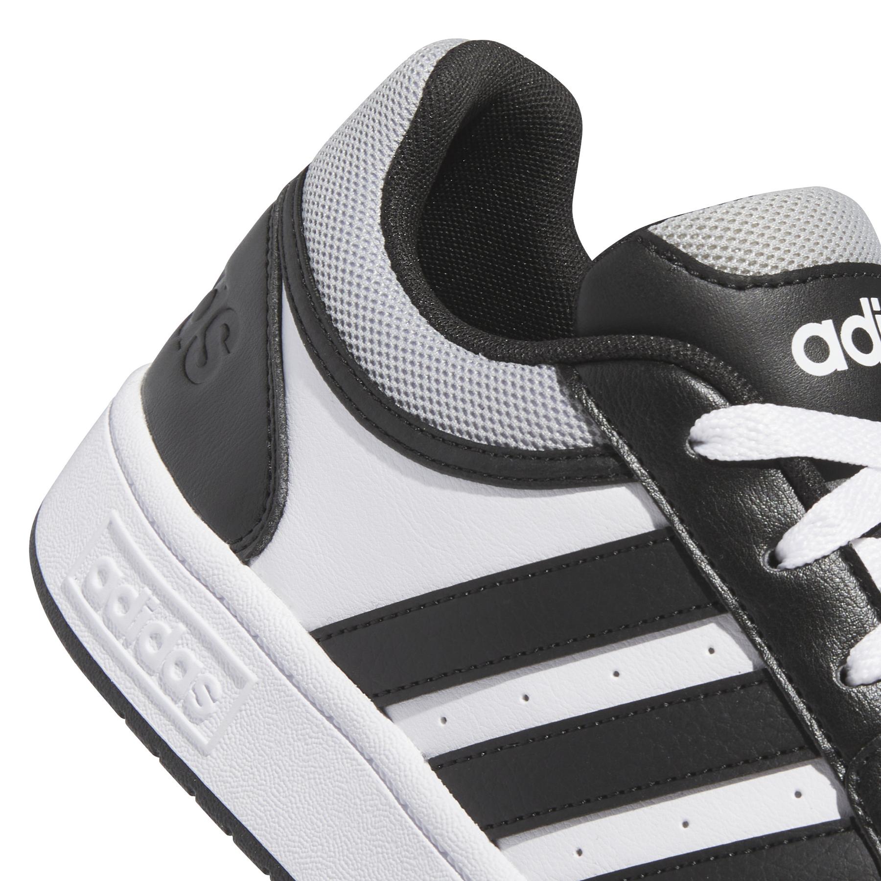 a/d/adidas_ih0169_8_footwear_photography_detail_view_1_white.jpg