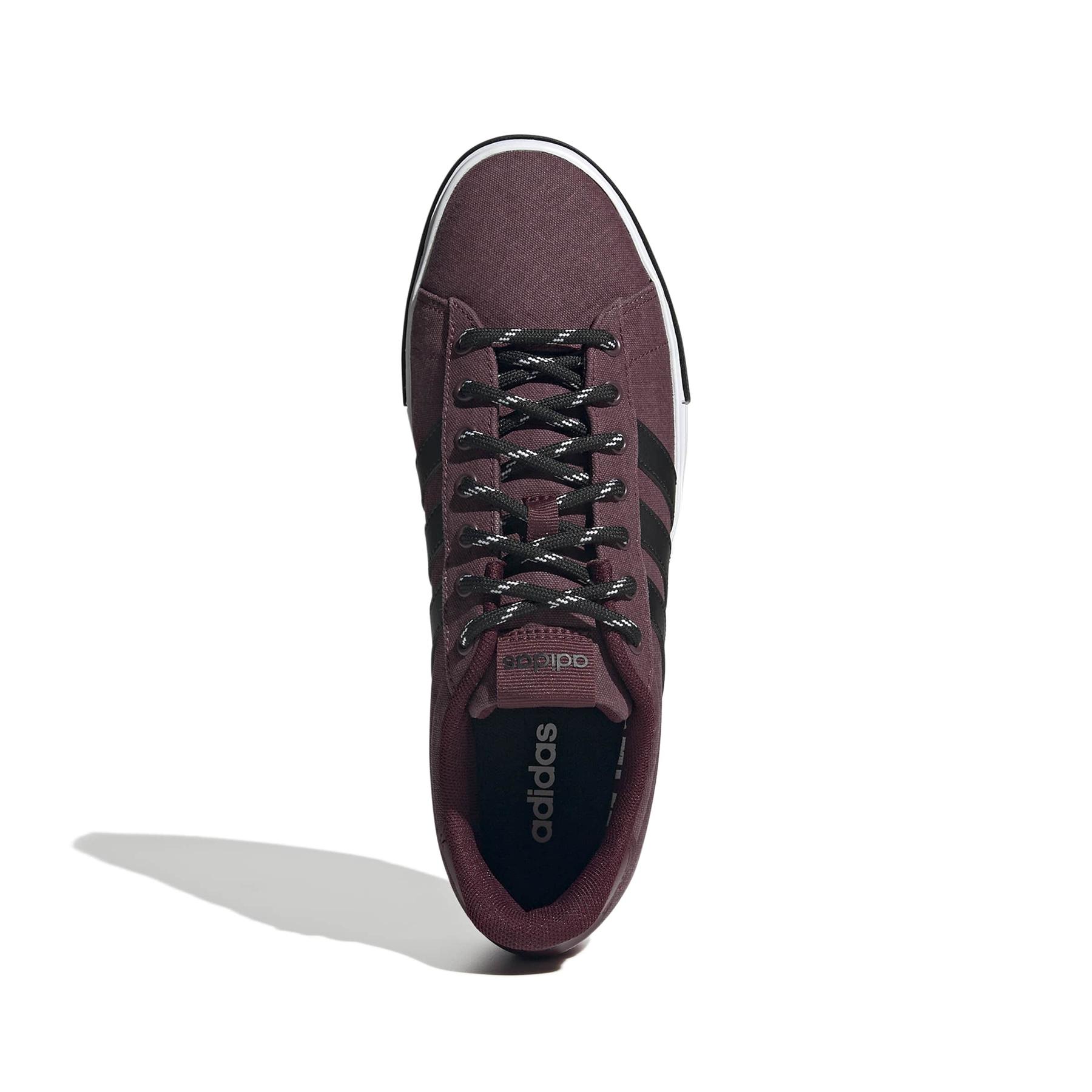 product/a/d/adidas_ih0316_3_footwear_photography_top_portrait_view_white-nw091625.jpg