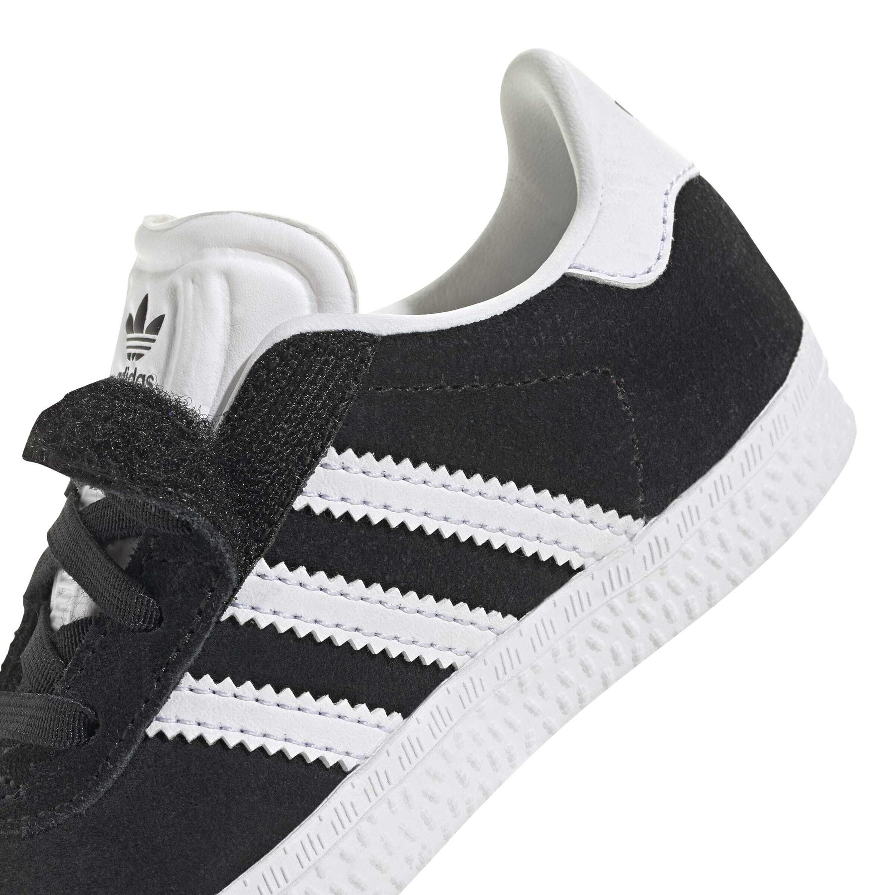 product/a/d/adidas_ih0338_10_footwear_photography_detail_view_3_white.jpg