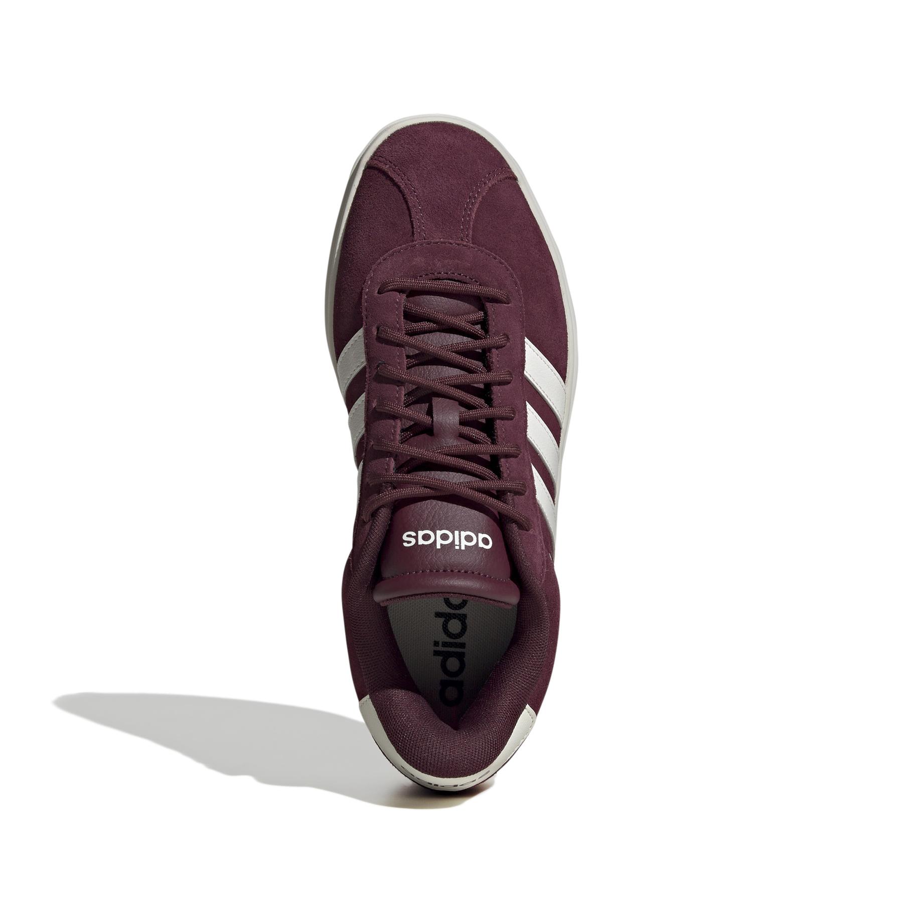 a/d/adidas_ih0366_3_footwear_photography_top_portrait_view_white.jpg