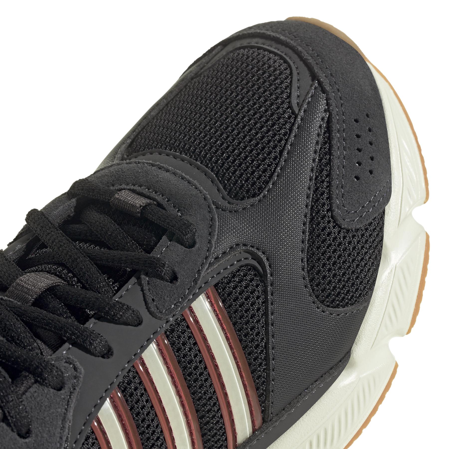 a/d/adidas_ih0455_9_footwear_photography_detail_view_2_white.jpg