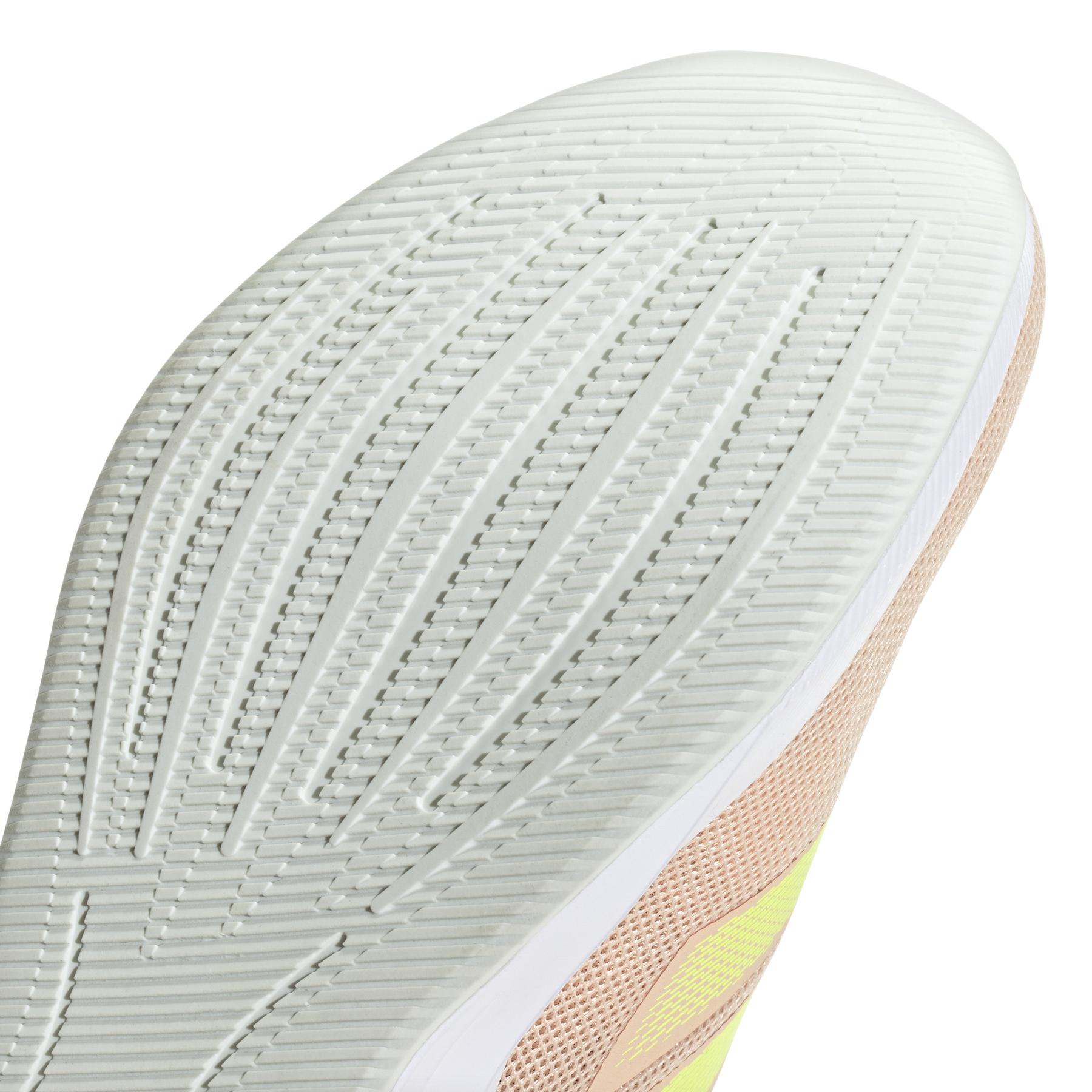 product/a/d/adidas_ih0583_9_footwear_photography_detail_view_2_white-nw091625.jpg