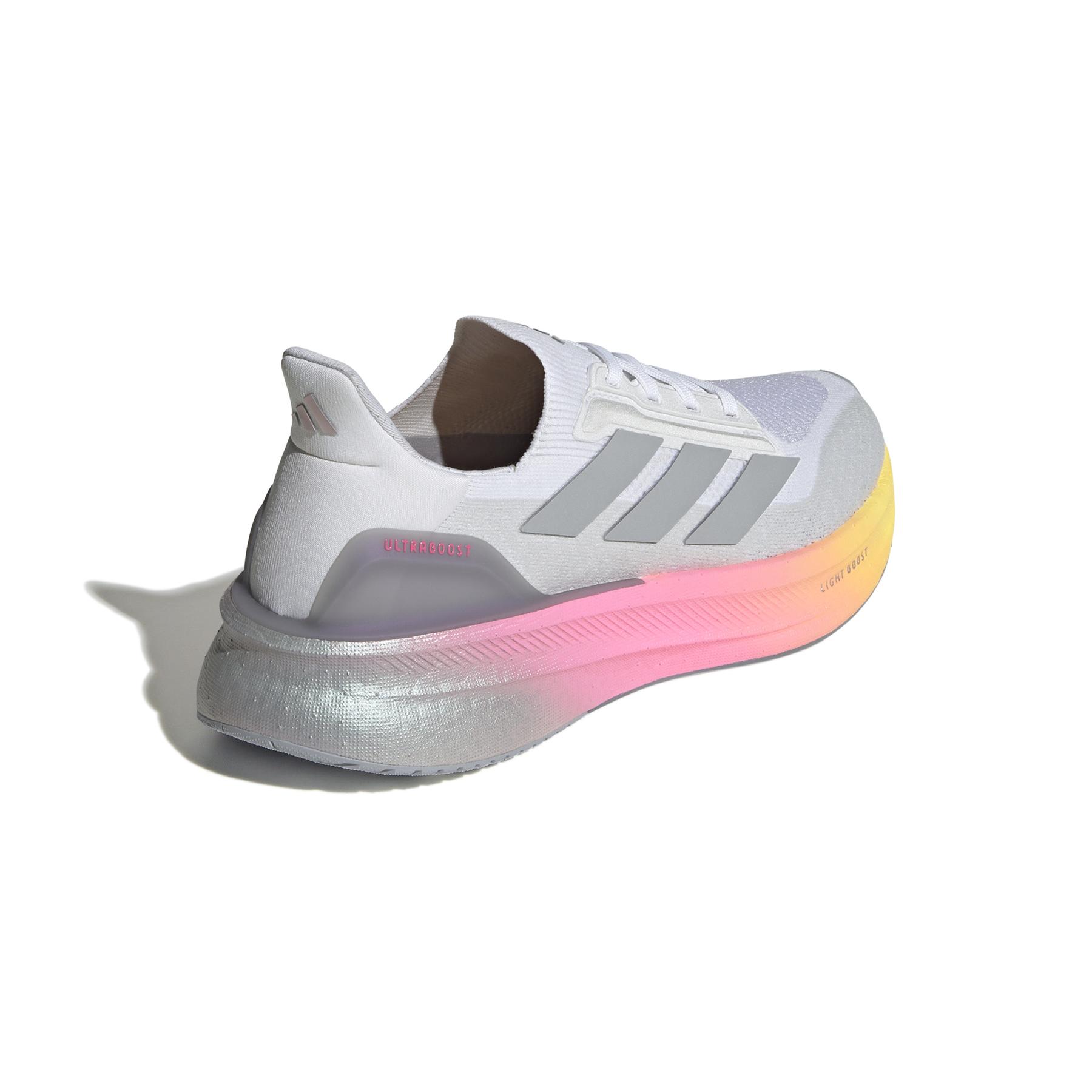 a/d/adidas_ih0636_7_footwear_photography_back_lateral_top_view_white.jpg