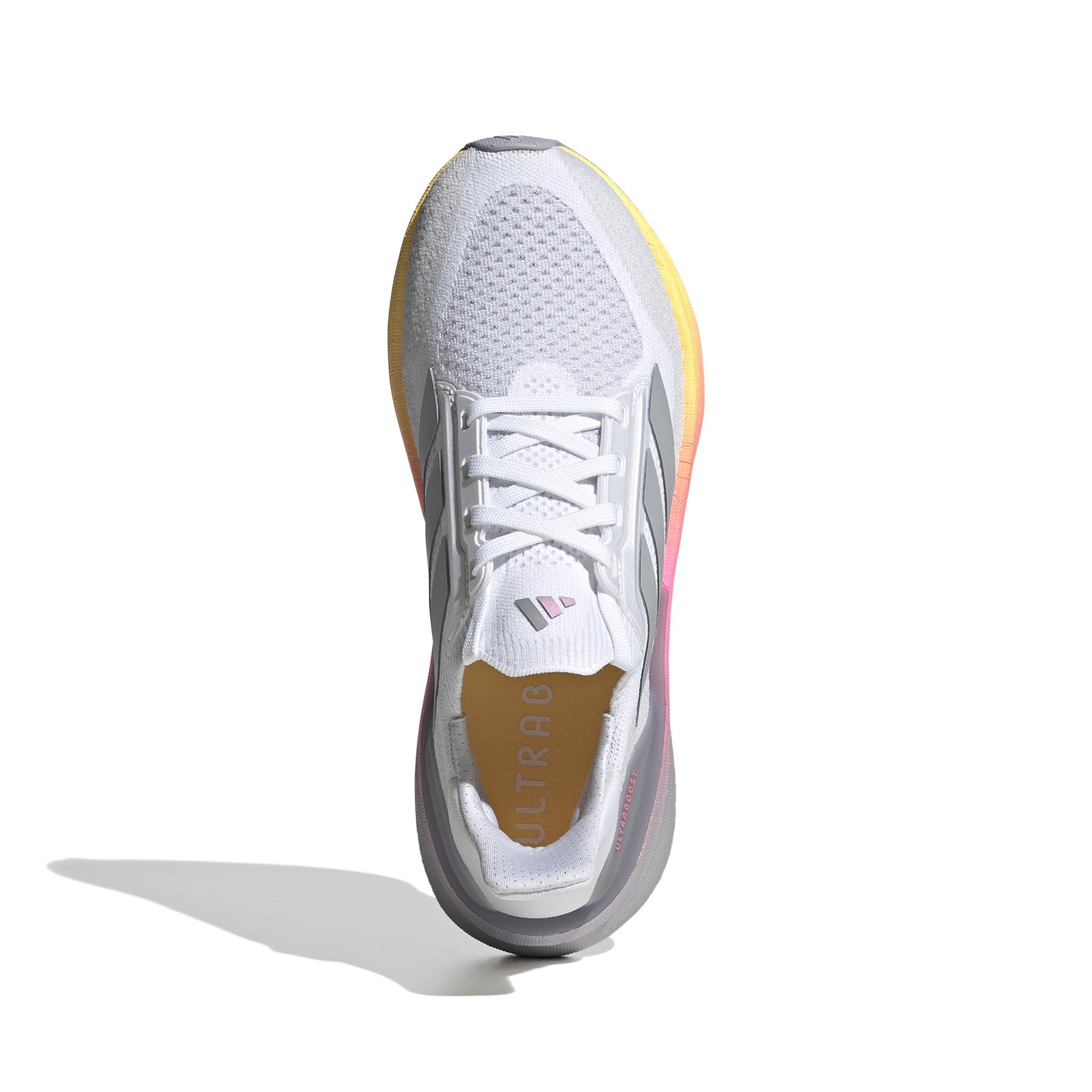 a/d/adidas_ih0638_3_footwear_photography_top_portrait_view_white.jpg