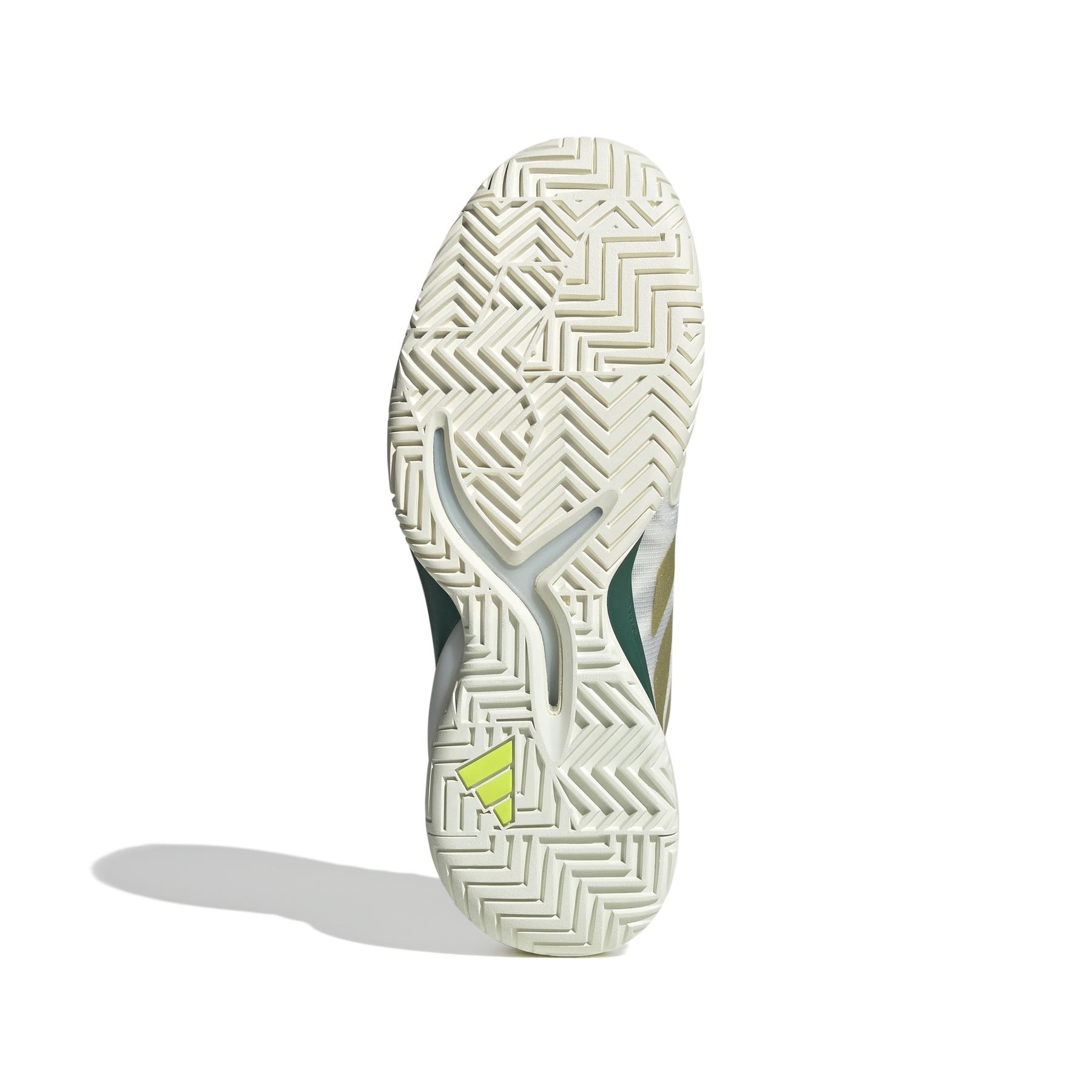 a/d/adidas_ih3084_4_footwear_photography_bottom_view_white.jpg