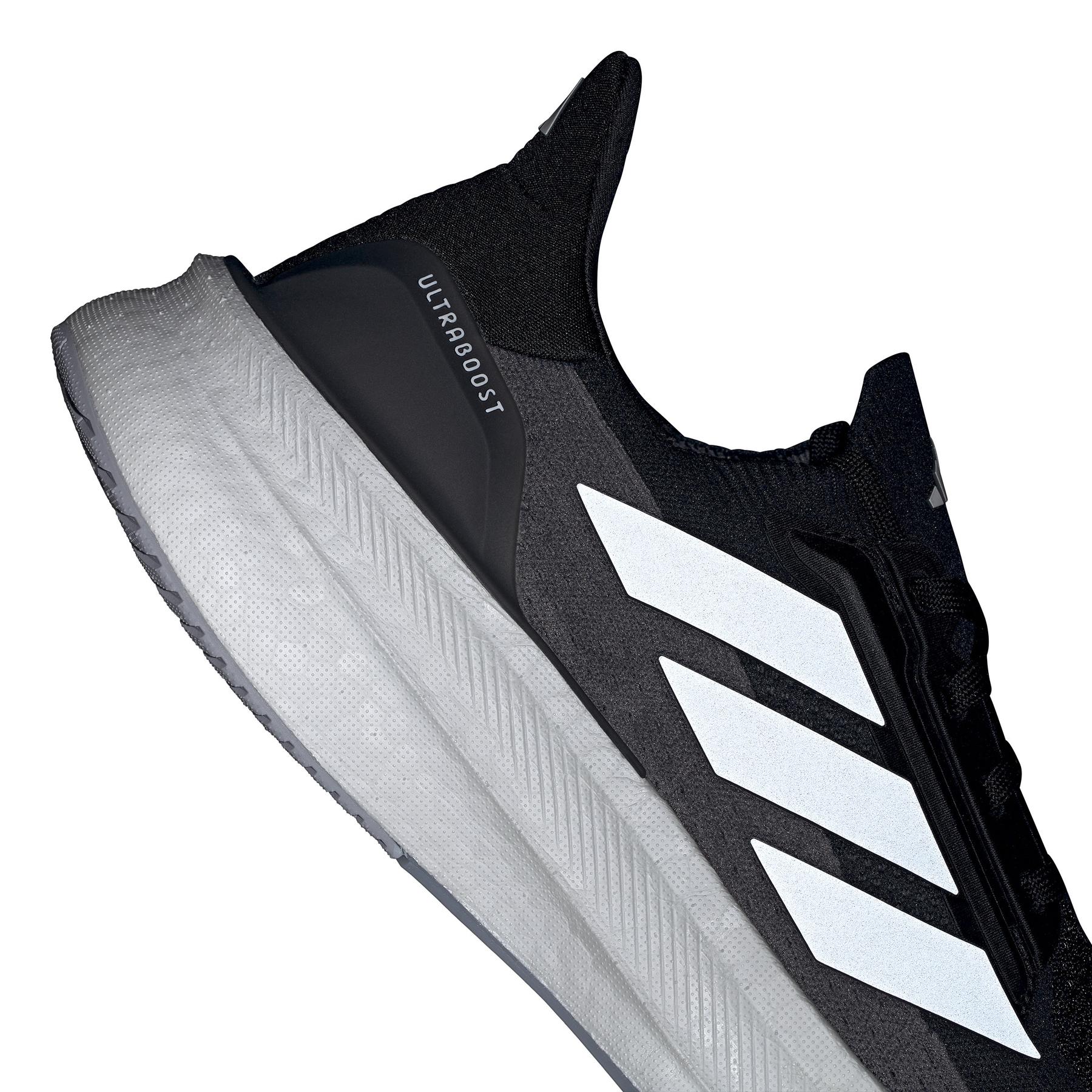 a/d/adidas_ih3110_13_footwear_photography_reflective_detail_white.jpg