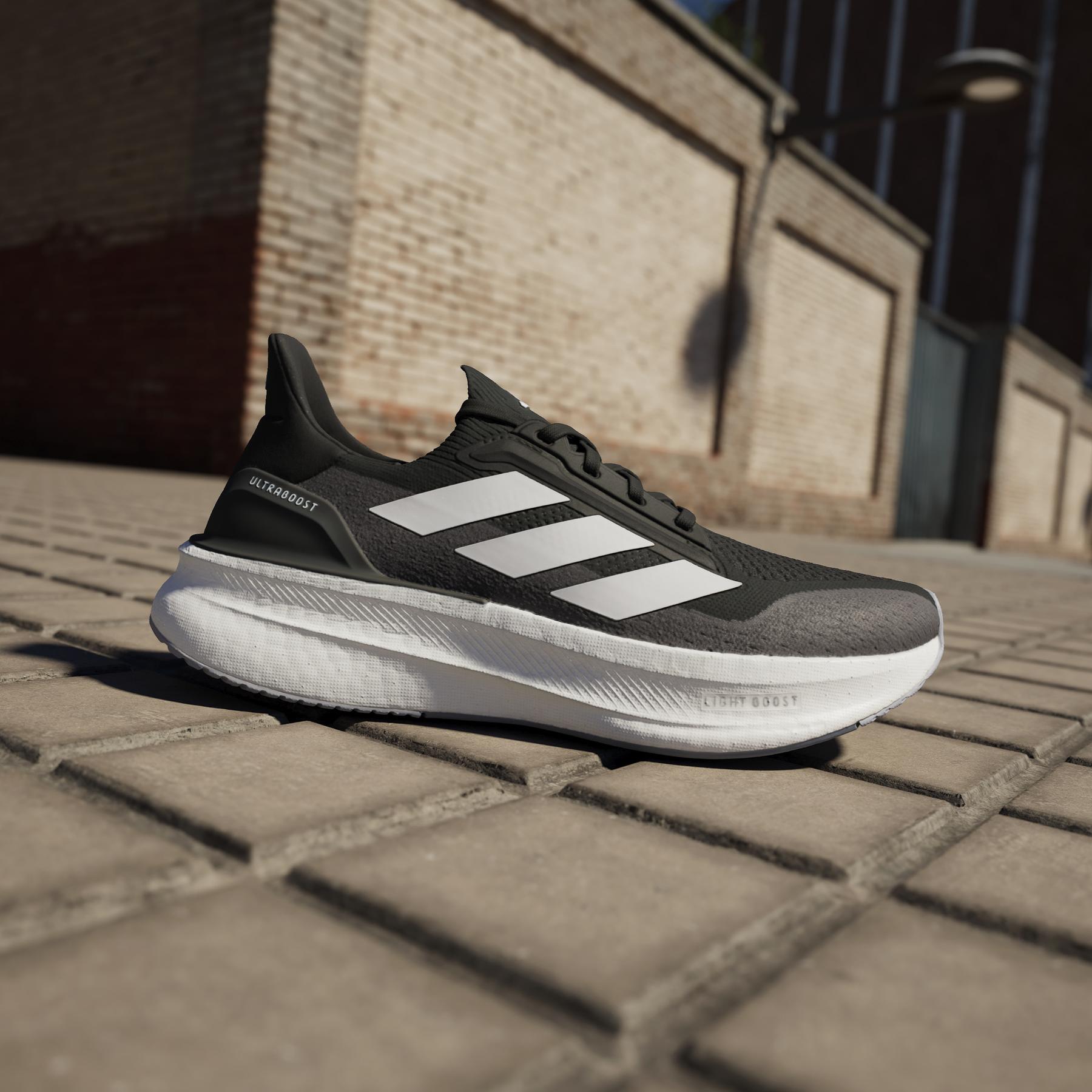 a/d/adidas_ih3110_18_footwear_photography_heromrktng_view_3.jpg