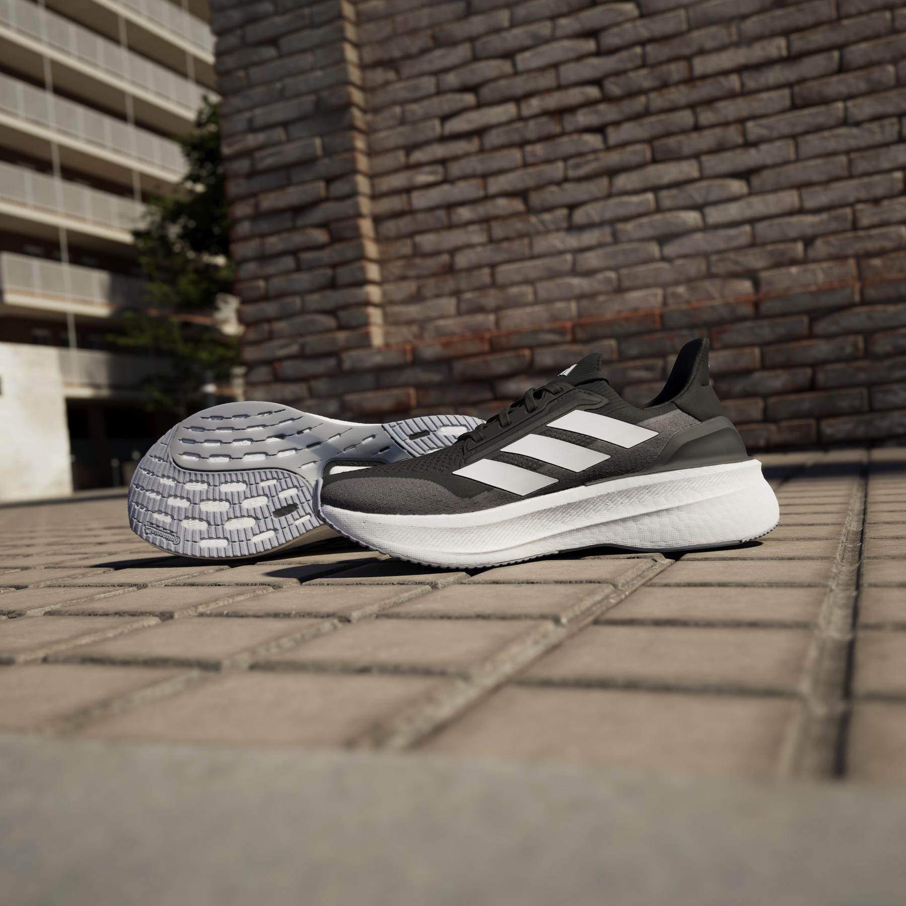 a/d/adidas_ih3110_19_footwear_photography_heromrktng_view_4.jpg