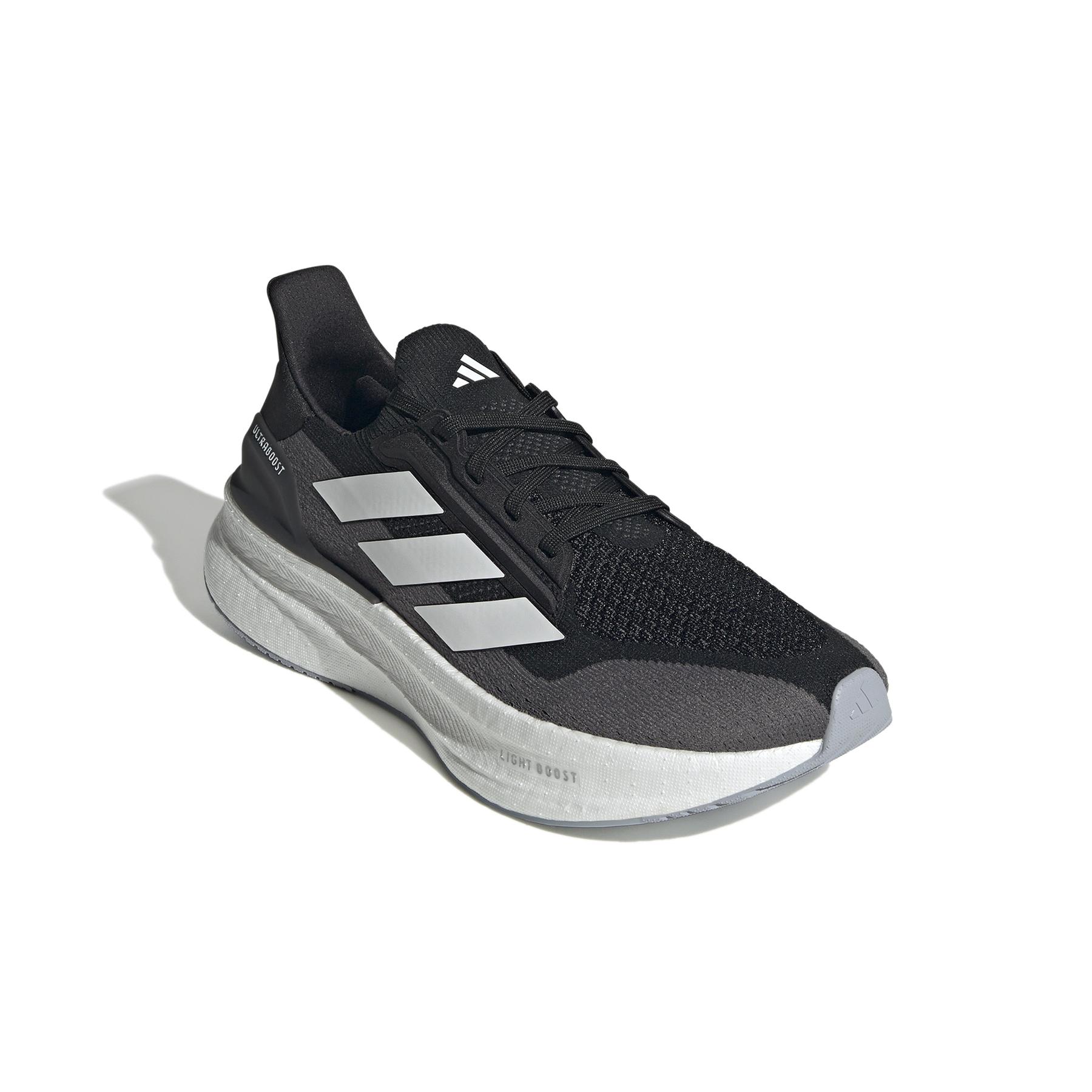 a/d/adidas_ih3110_6_footwear_photography_front_lateral_top_view_white.jpg