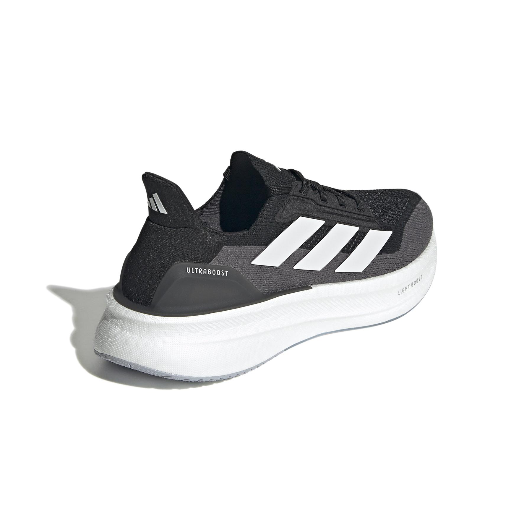 a/d/adidas_ih3110_7_footwear_photography_back_lateral_top_view_white.jpg