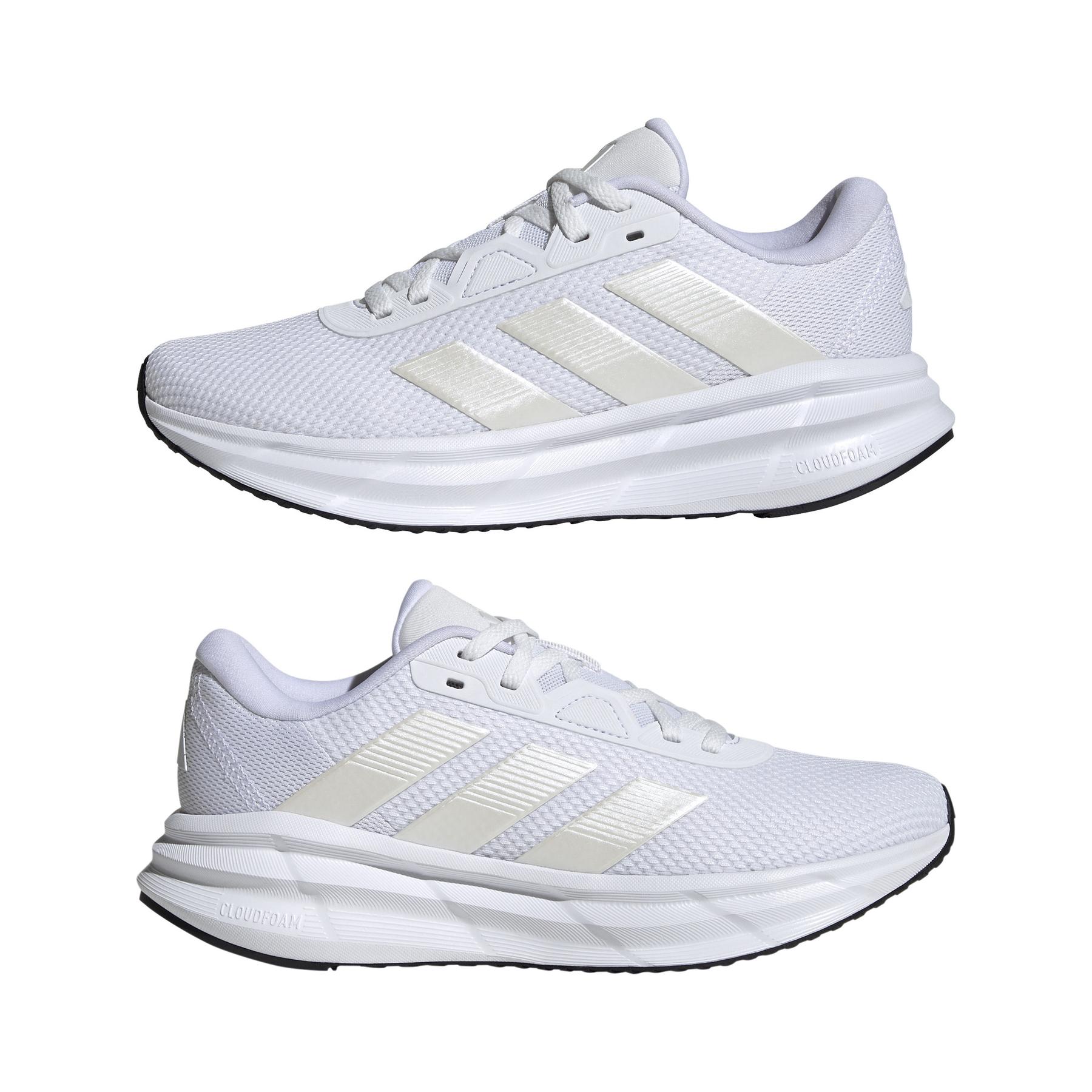 a/d/adidas_ih3662_10_footwear_photography_mirrored_pair_view_white.jpg