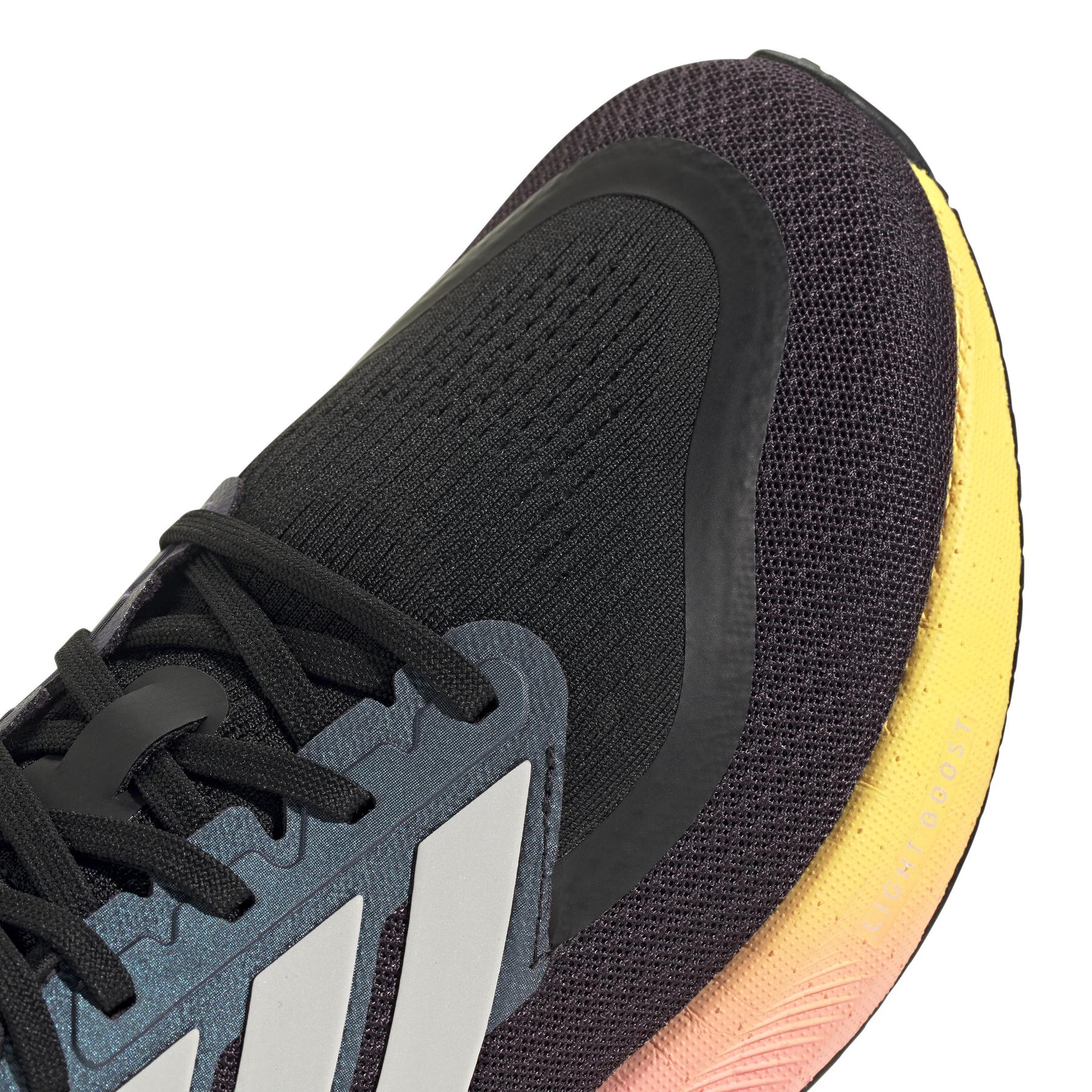 a/d/adidas_ih3833_8_footwear_photography_detail_view_1_white.jpg