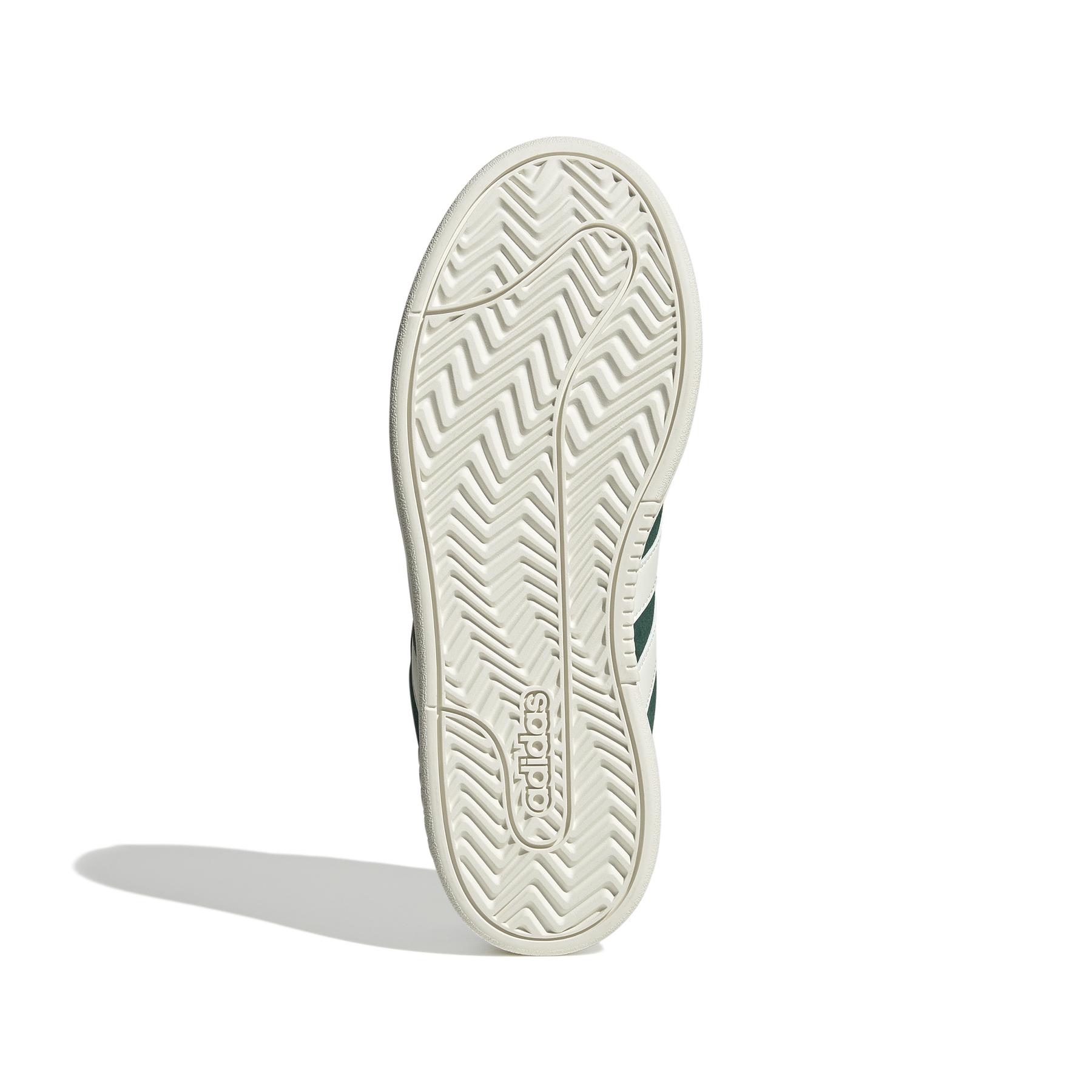 a/d/adidas_ih3850_4_footwear_photography_bottom_view_whiterep2.jpg