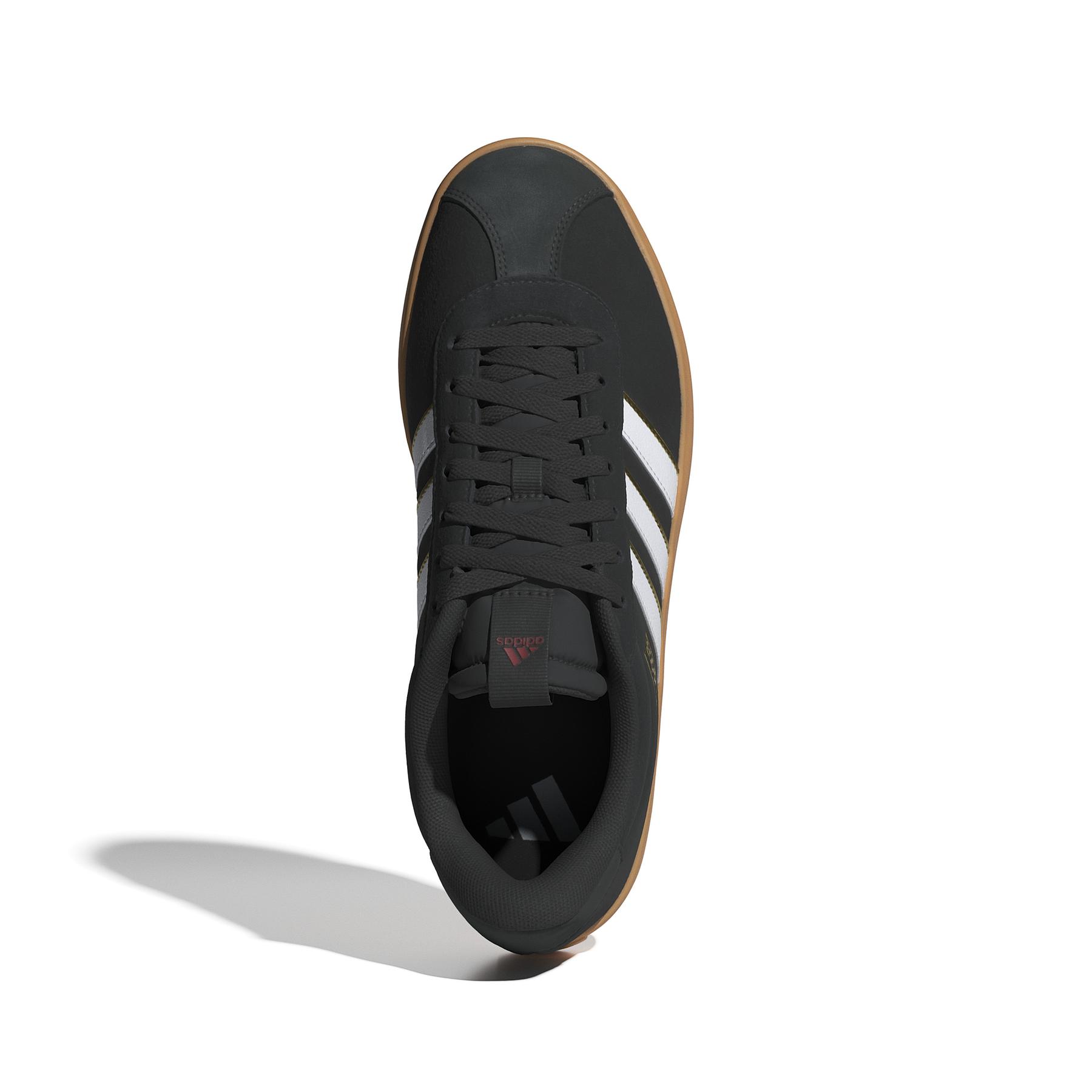 a/d/adidas_ih4789_3_footwear_photography_top_portrait_view_white.jpg
