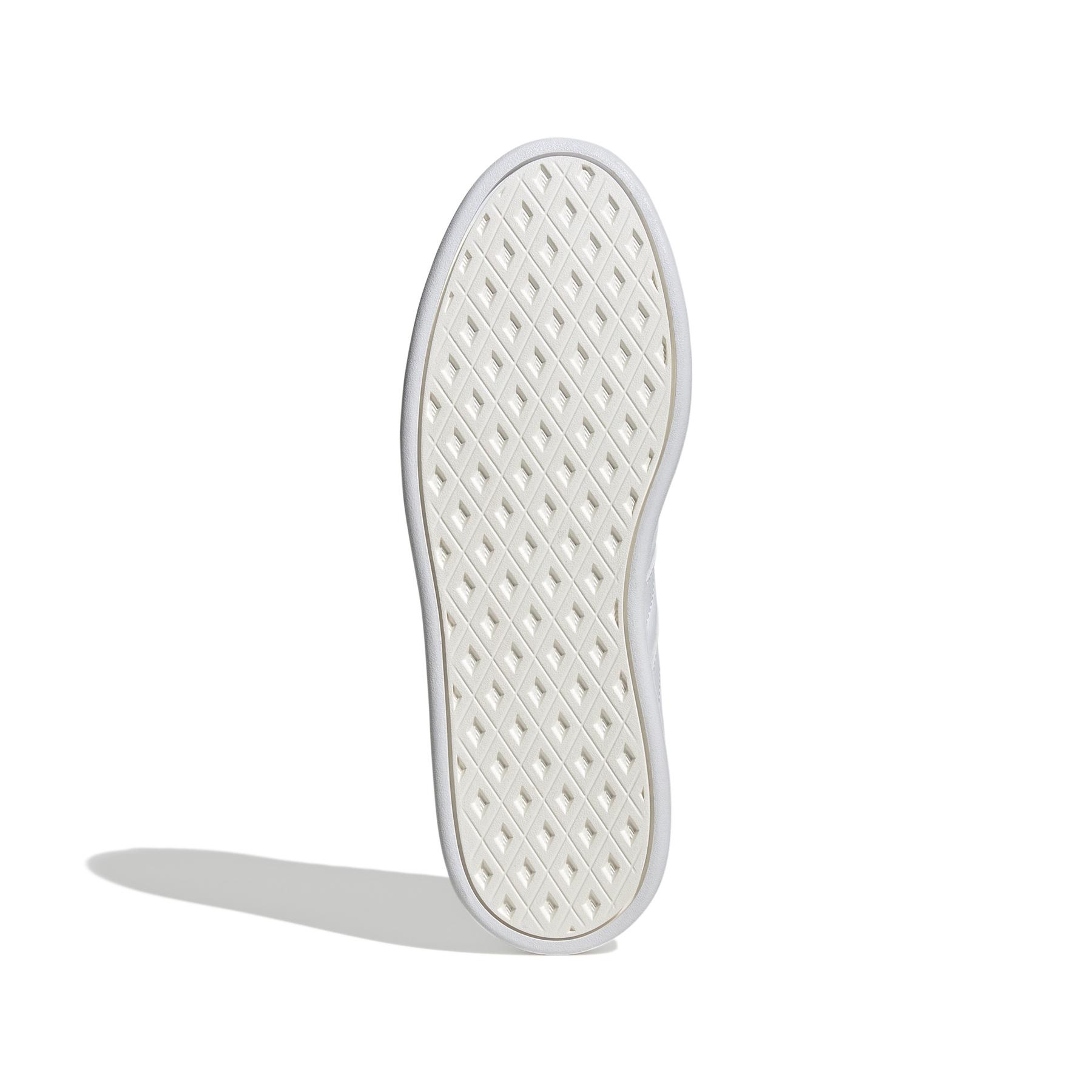 a/d/adidas_ih5418_4_footwear_photography_bottom_view_white.jpg