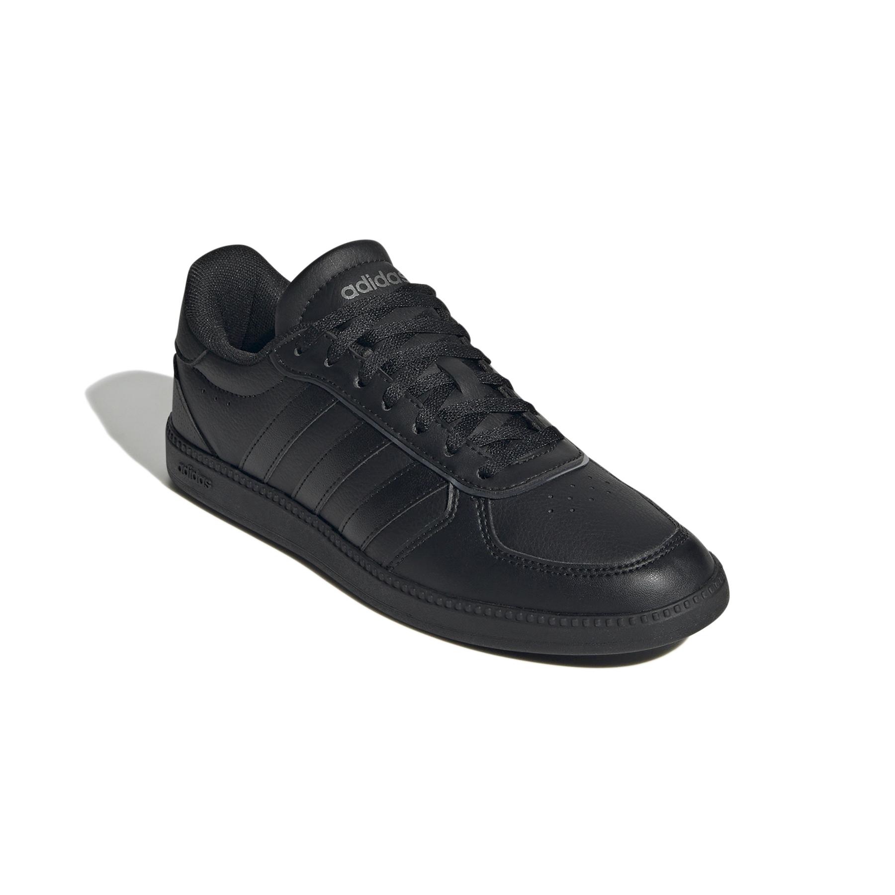 a/d/adidas_ih5422_6_footwear_photography_front_lateral_top_view_white.jpg