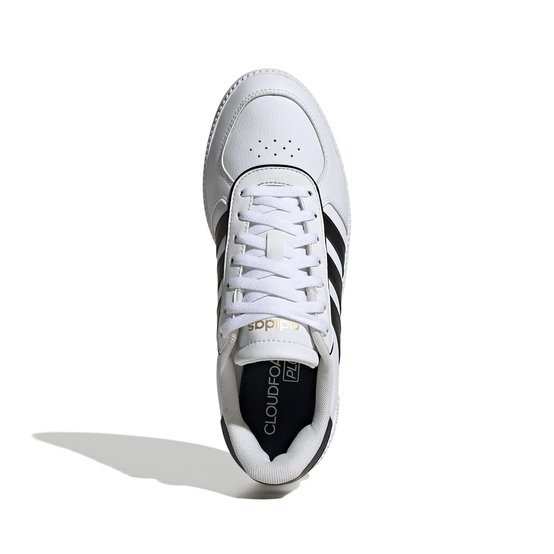 a/d/adidas_ih5426_3_footwear_photography_top_portrait_view_white.jpg
