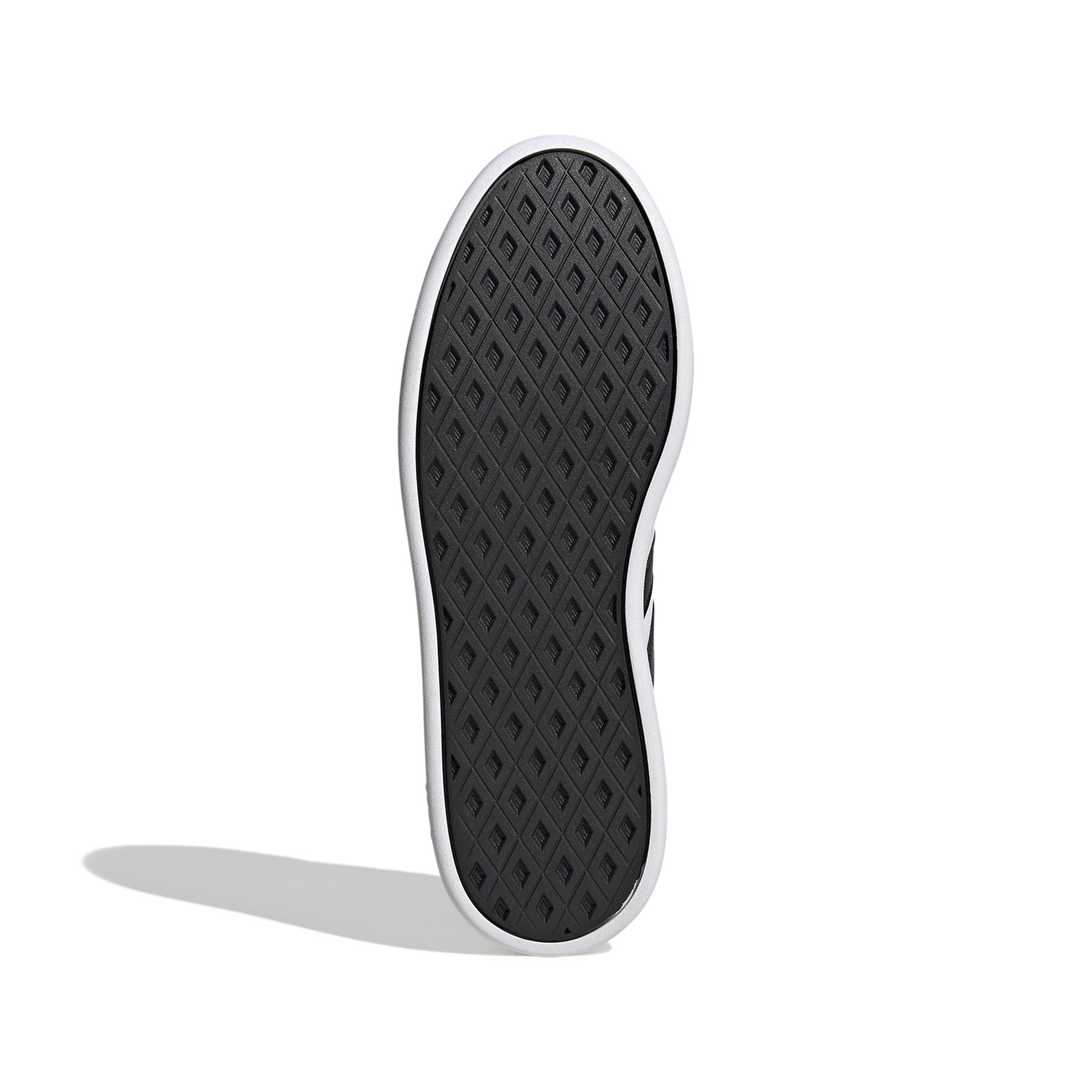 a/d/adidas_ih5426_4_footwear_photography_bottom_view_white.jpg