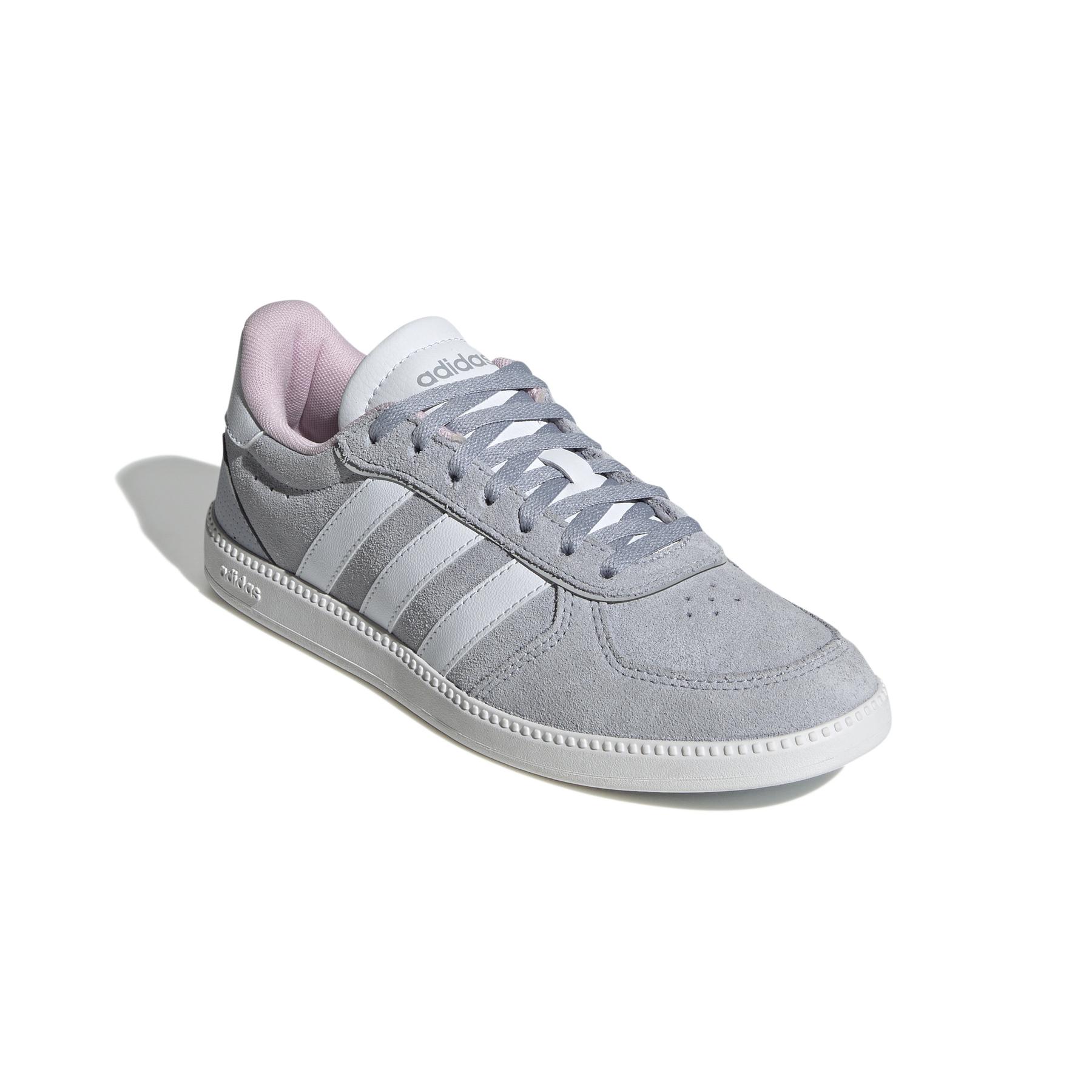 a/d/adidas_ih5465_6_footwear_photography_front_lateral_top_view_white.jpg