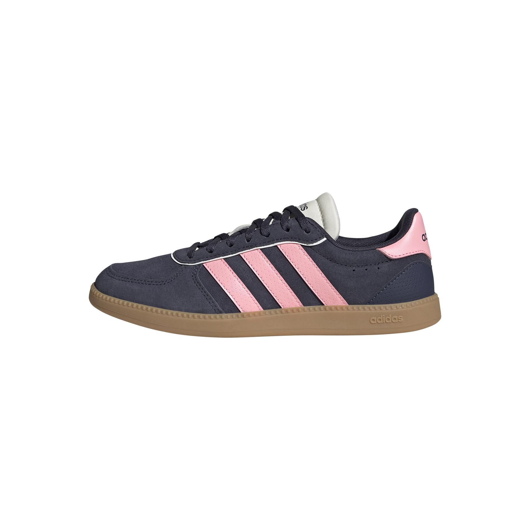 a/d/adidas_ih5467_12_footwear_photography_left_side_center_lateral_view_whiterep2.jpg