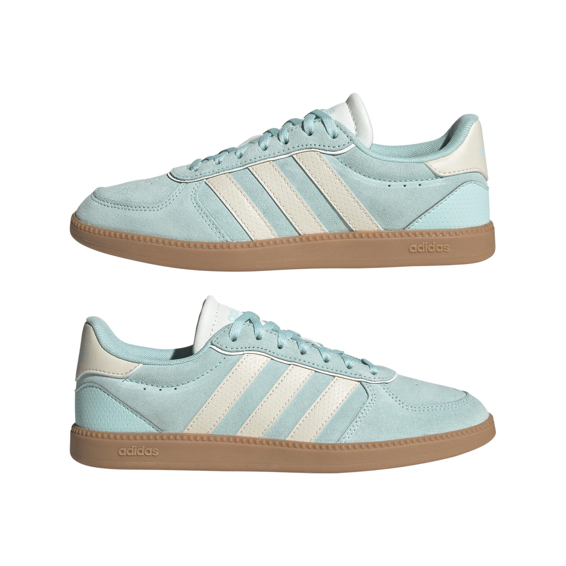a/d/adidas_ih5469_10_footwear_photography_mirrored_pair_view_white.jpg
