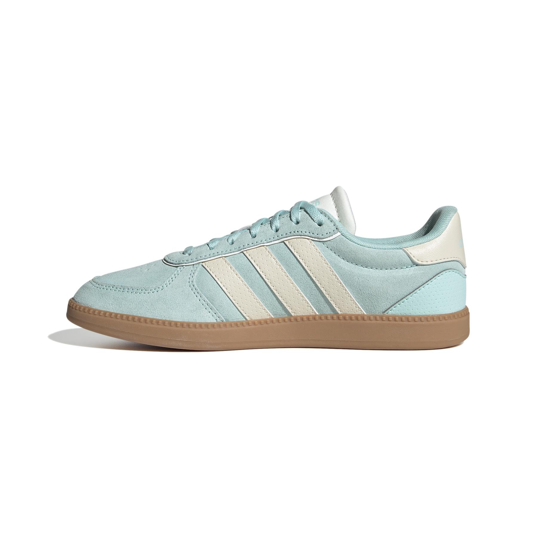 a/d/adidas_ih5469_5_footwear_photography_side_medial_center_view_white.jpg