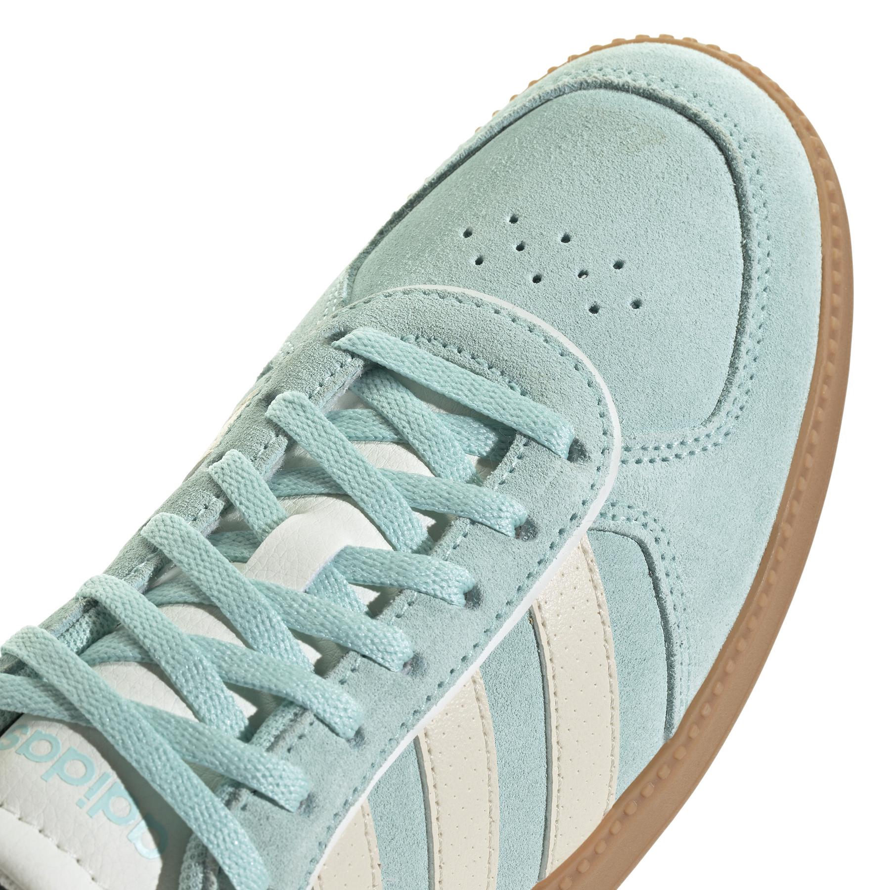 a/d/adidas_ih5469_8_footwear_photography_detail_view_1_white.jpg