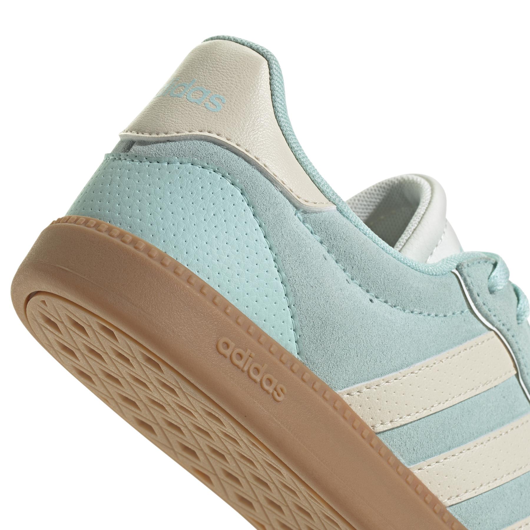 a/d/adidas_ih5469_9_footwear_photography_detail_view_2_white.jpg