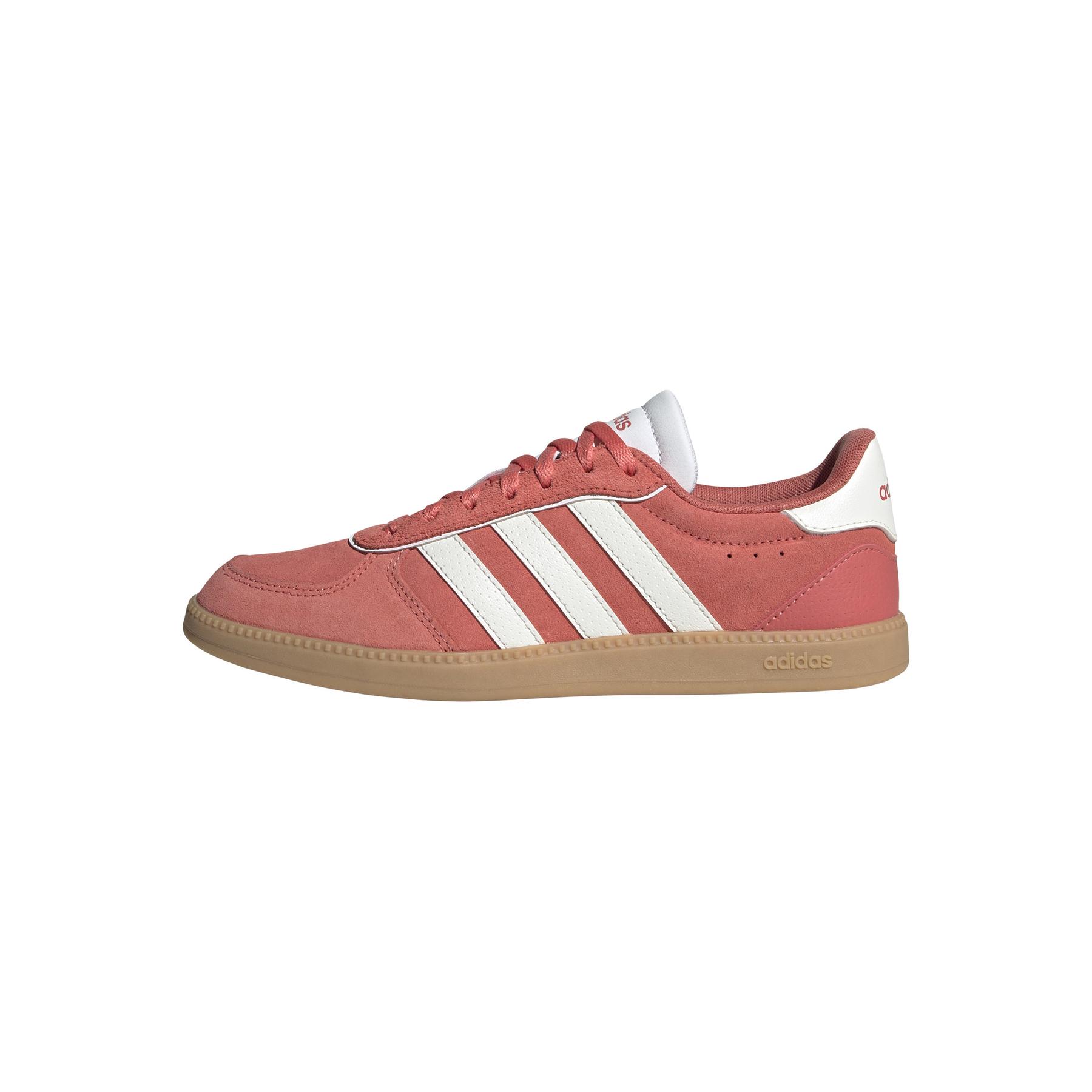 a/d/adidas_ih5470_12_footwear_photography_left_side_center_lateral_view_whiterep2.jpg