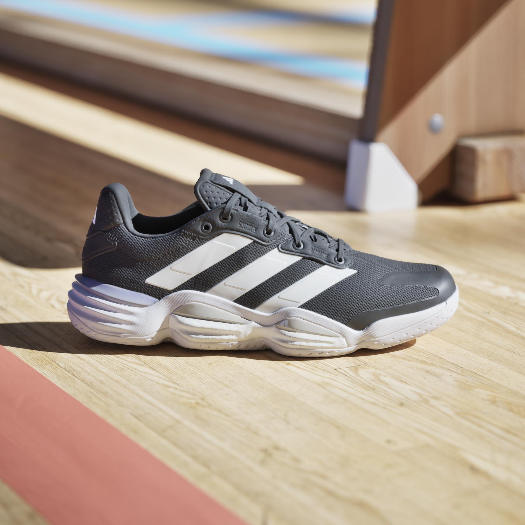 a/d/adidas_ih5556_16_footwear_photography_heromrktng_view_3.jpg