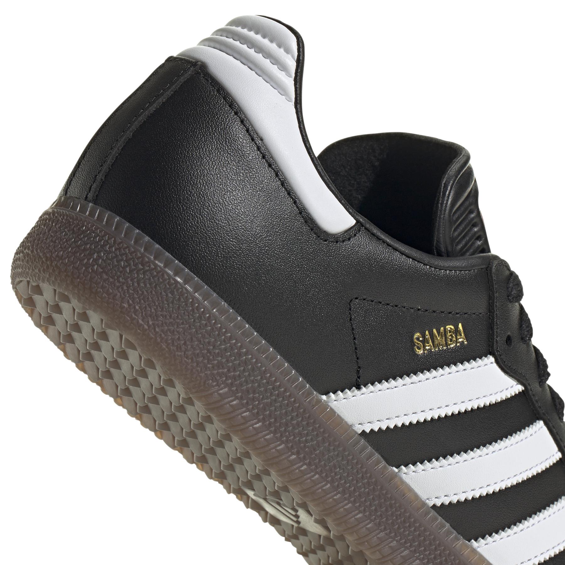 a/d/adidas_ih6000_8_footwear_photography_detail_view_2_white.jpg