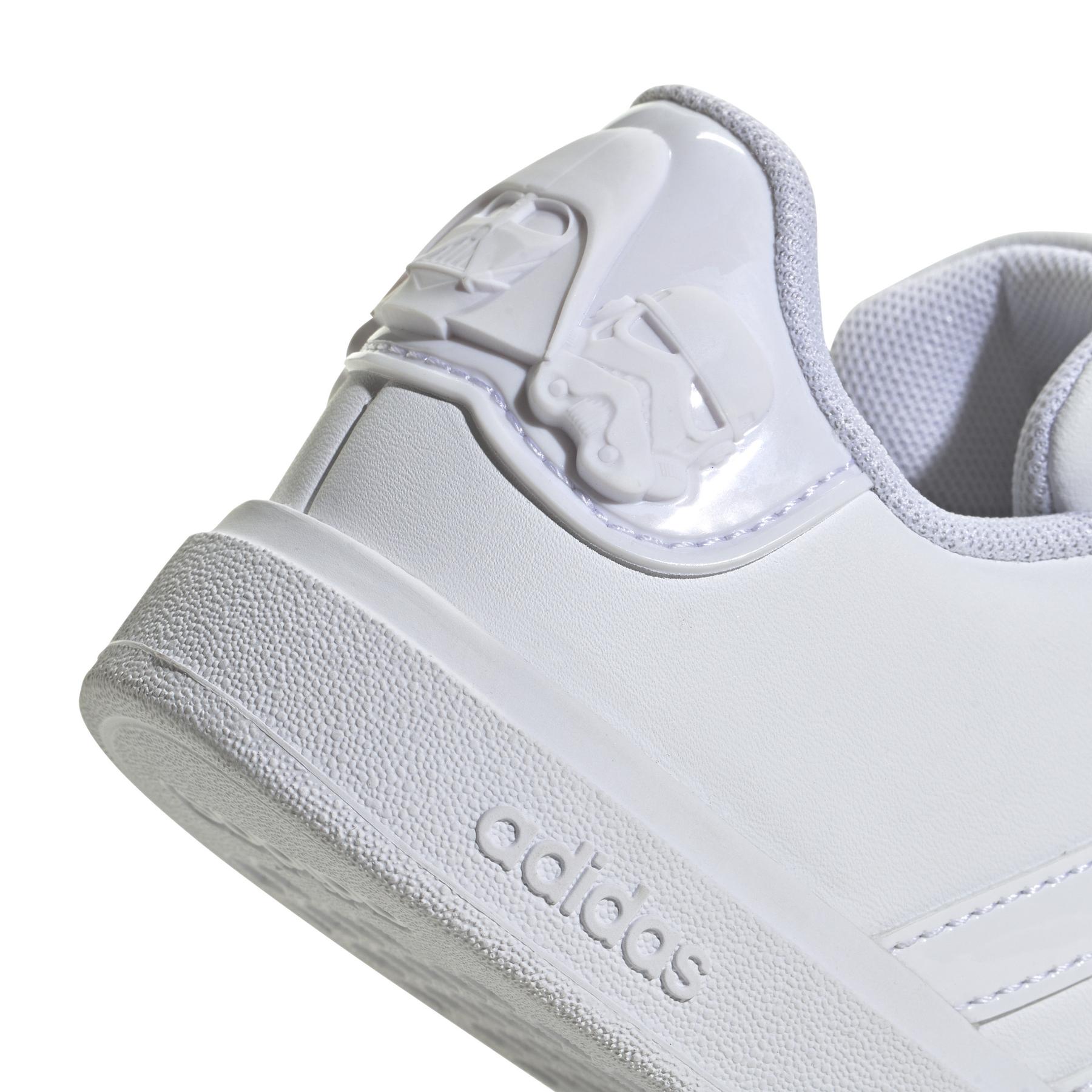 a/d/adidas_ih7532_9_footwear_photography_detail_view_2_white.jpg
