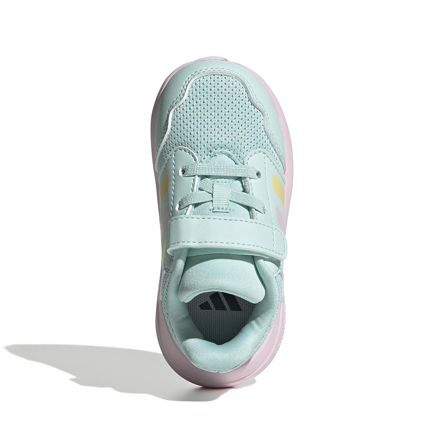 product/a/d/adidas_ih7783_3_footwear_photography_top_portrait_view_white.jpg