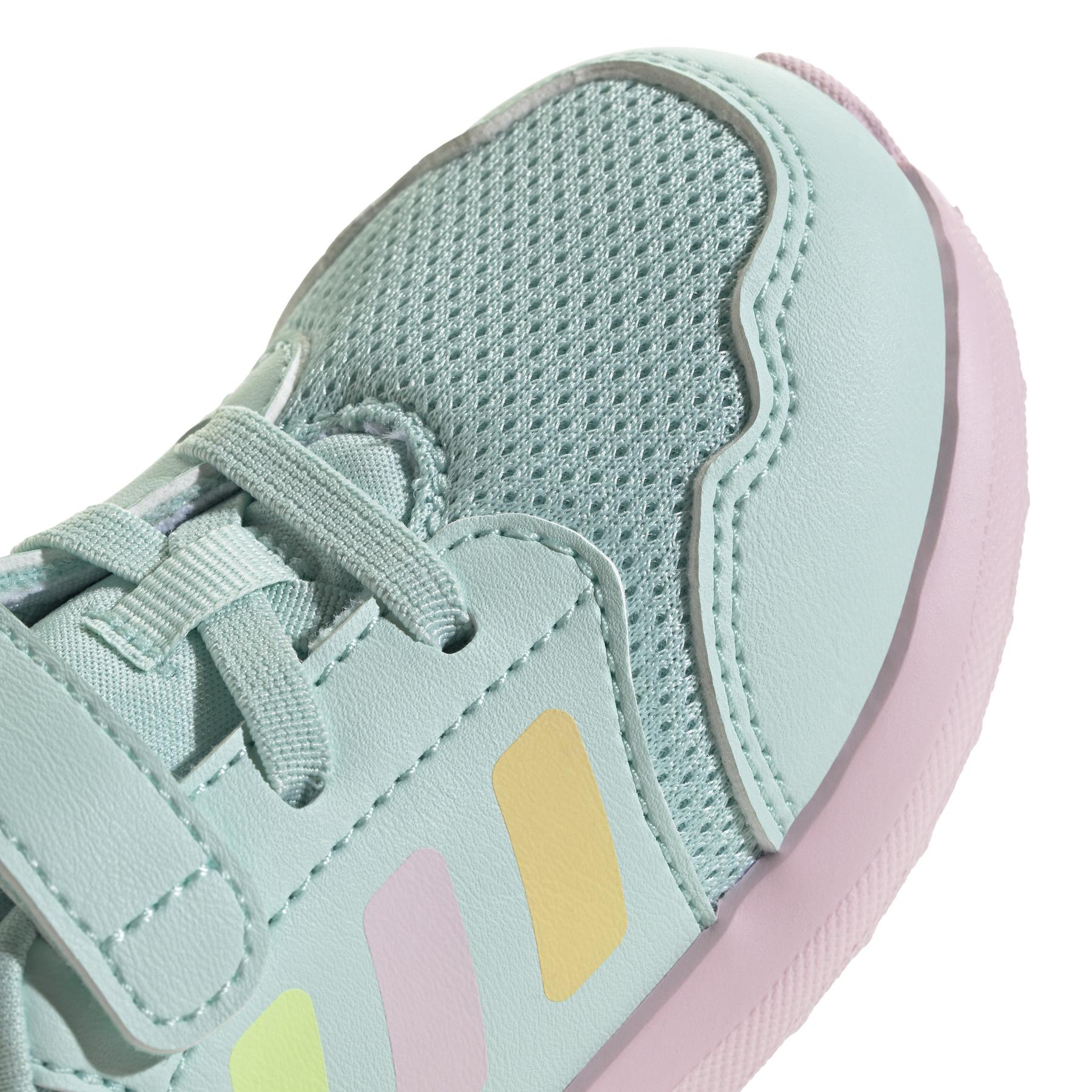 product/a/d/adidas_ih7783_8_footwear_photography_detail_view_1_white.jpg